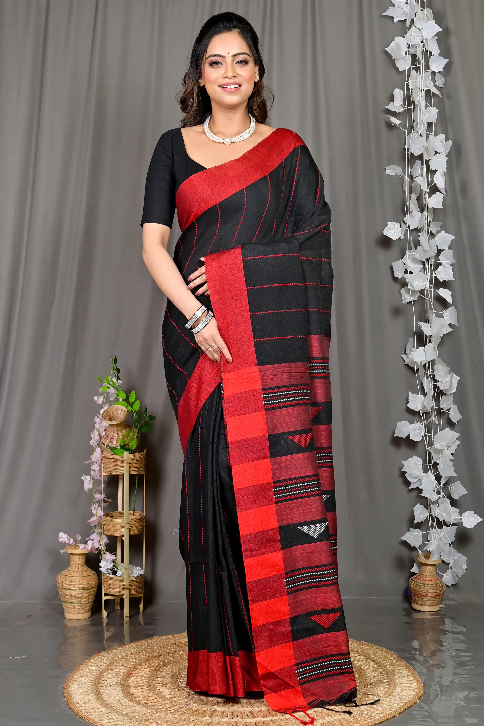 Black Cotton Blended Parnika Hand Loom Saree (396)