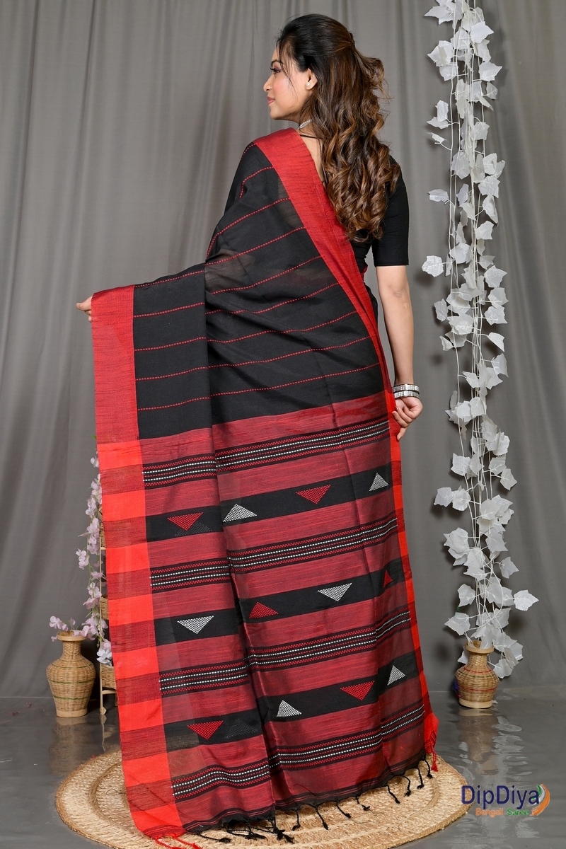 Black Cotton Blended Parnika Hand Loom Saree (396)