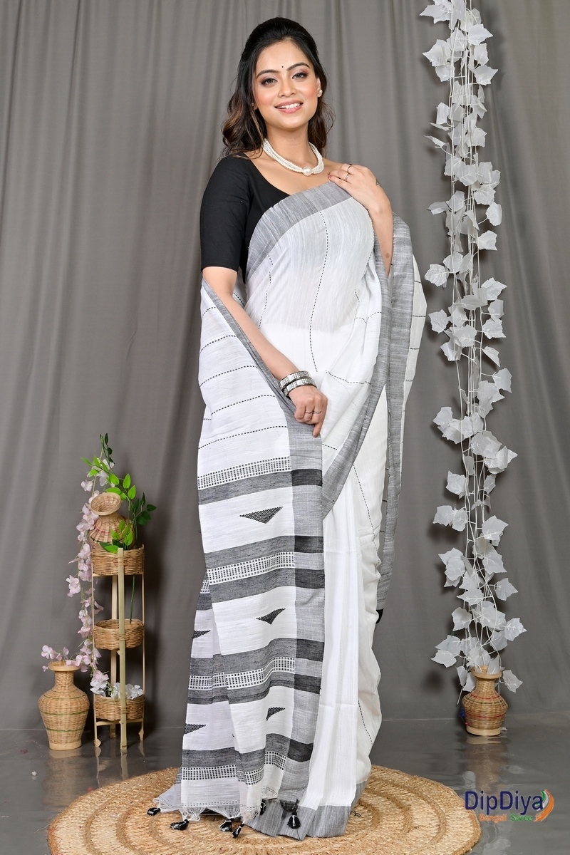 White Cotton Blended Parnika Hand Loom Saree (397)