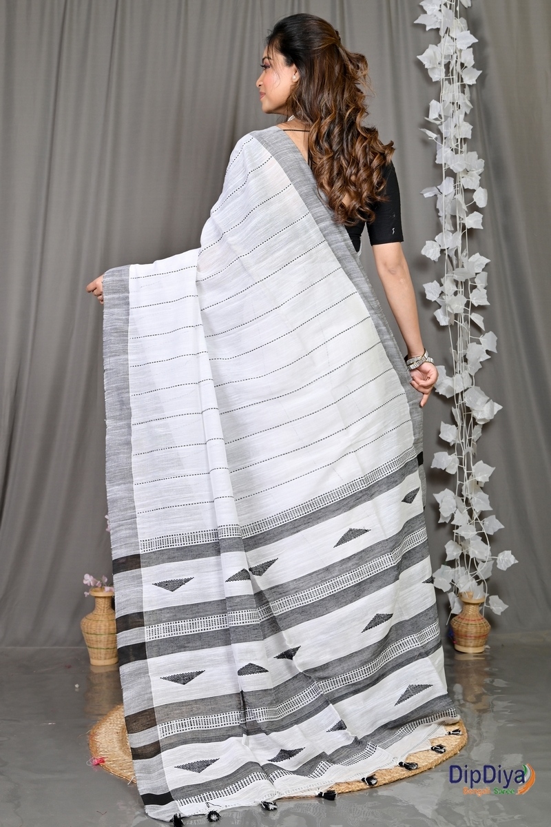 White Cotton Blended Parnika Hand Loom Saree (397)