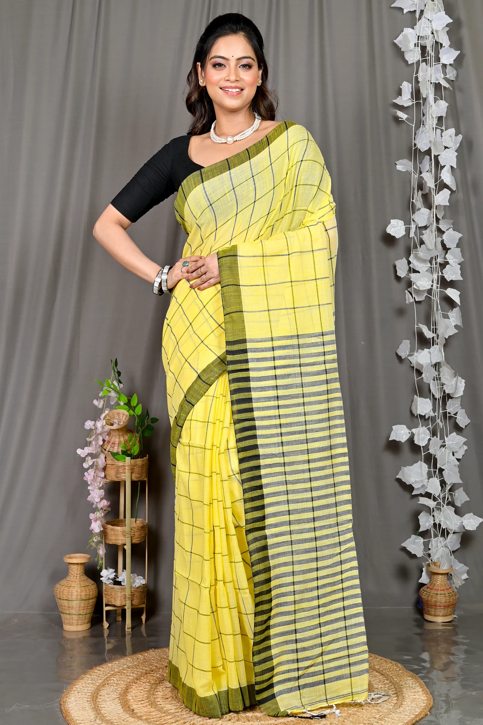Yellow Cotton Blended Parodhi Hand Loom Saree (482)