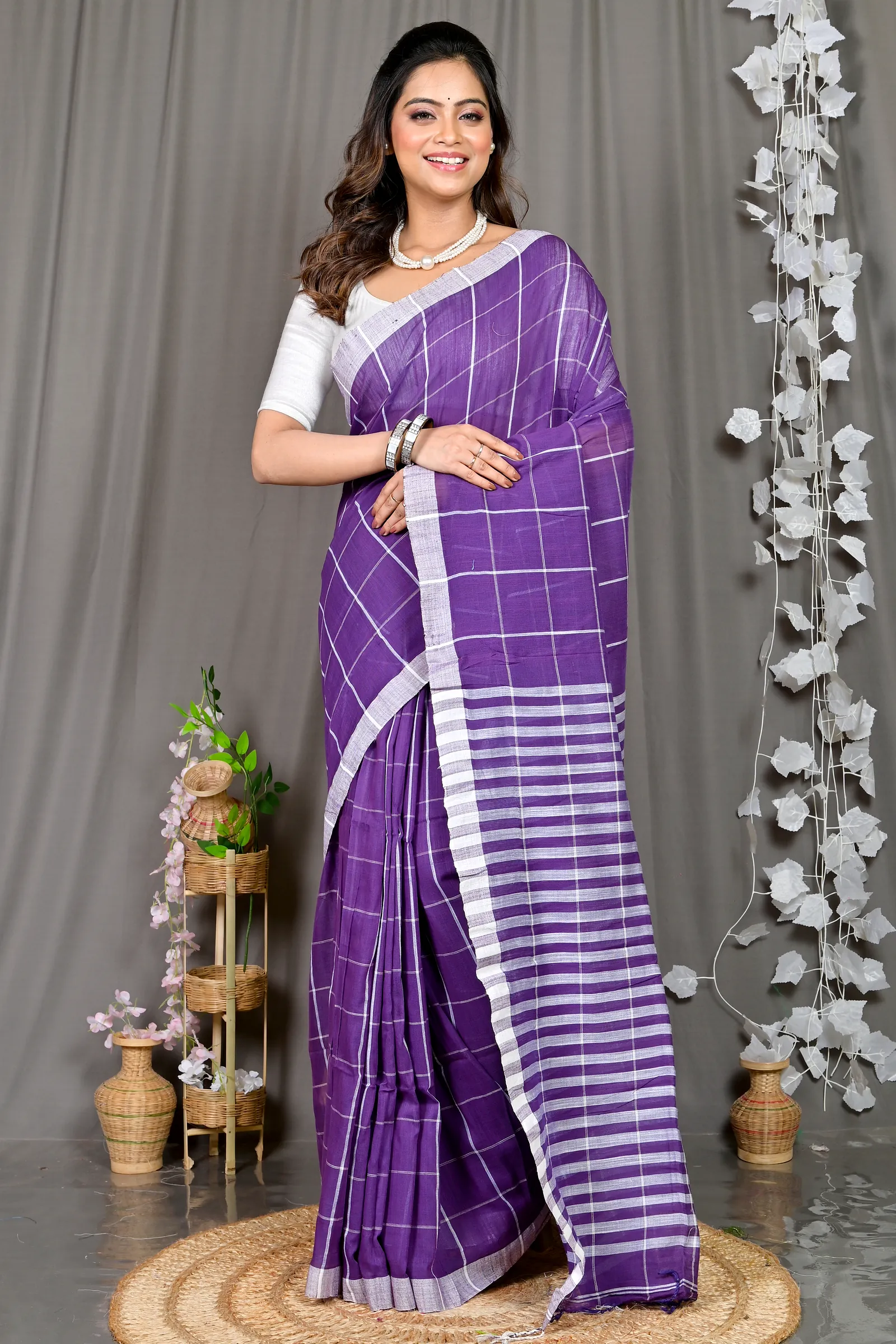 Lavender Cotton Blended Parodhi Hand Loom Saree (485)