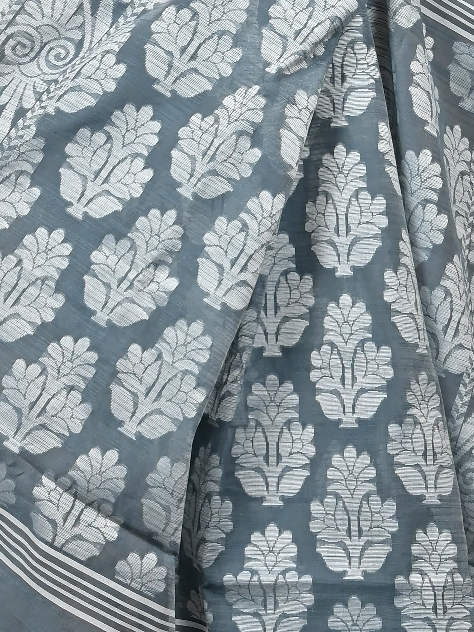 Grey Cotton Parbit Handloom Saree  (50)
