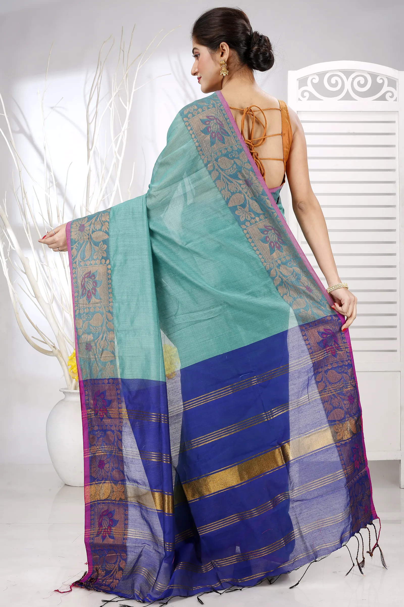 See Green Pure Cotton Swarno Hand Loom Saree (5251)