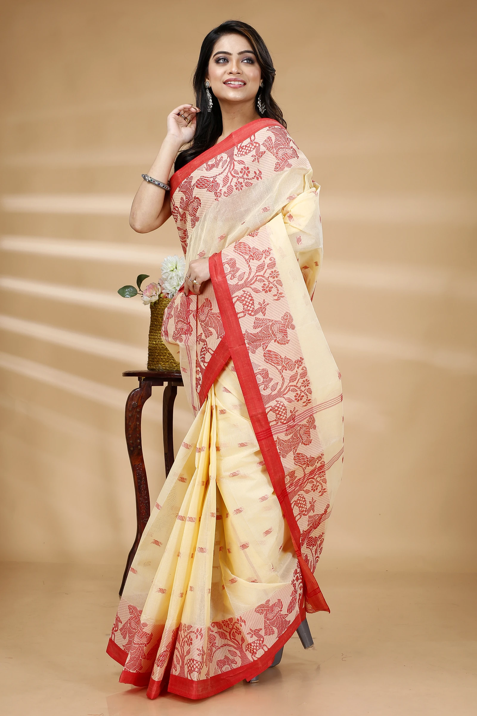 Off-White Pure Cotton ParSakuntala Tant Saree (533)