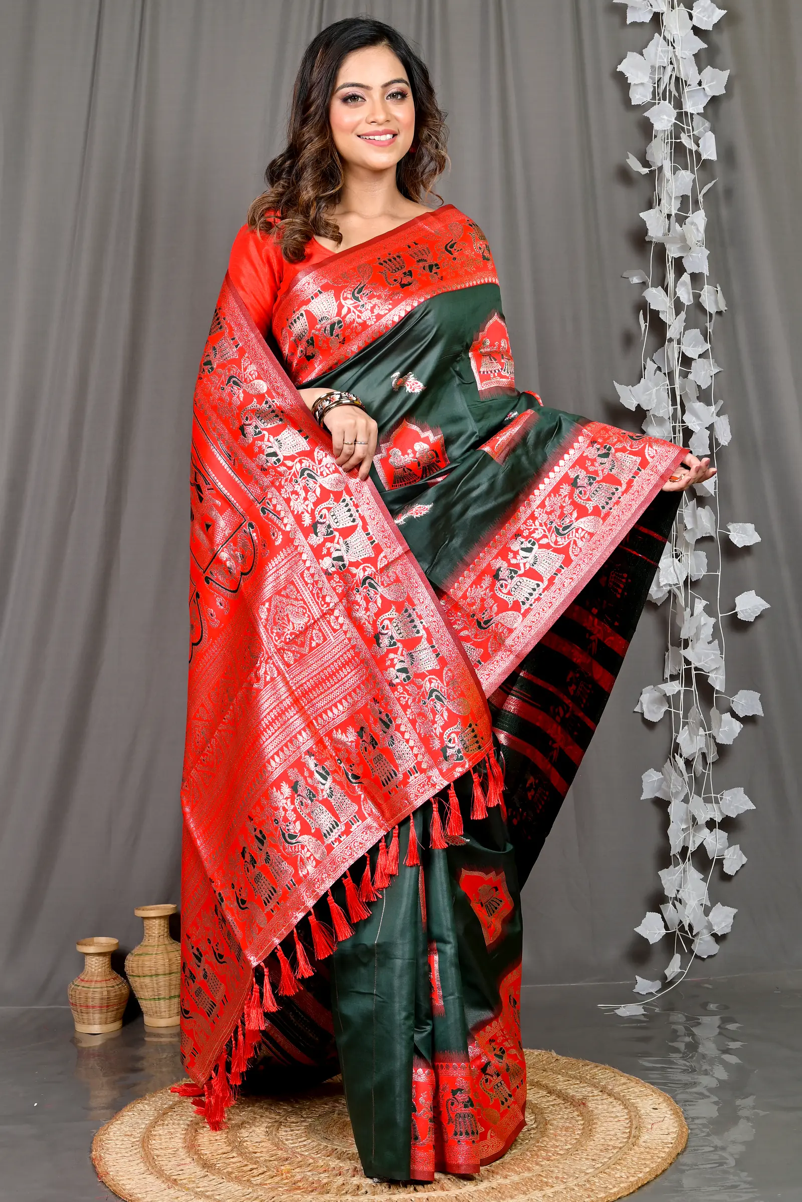 Green Red Cotton Silk Parza Baluchari Saree (581)