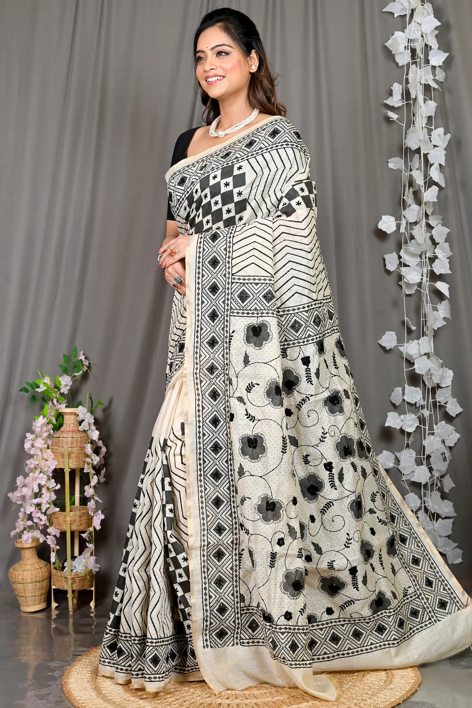 White Cotton Varitikath Kantha Stitch Saree (598)
