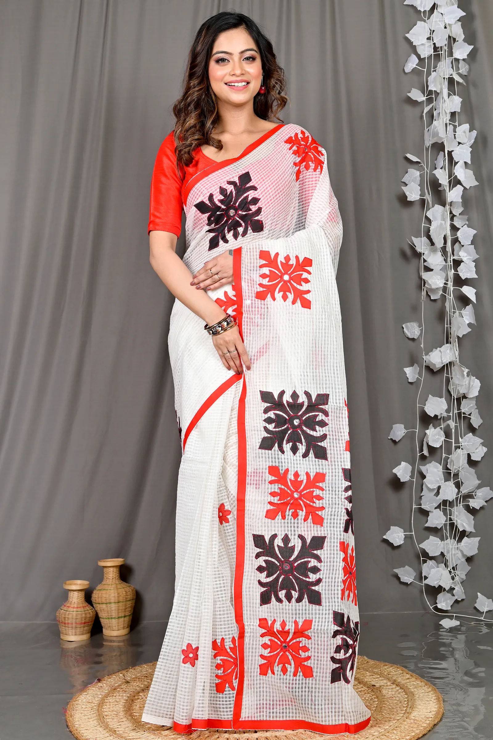 White Red Cotton Variti Aplic Applique Saree (611)