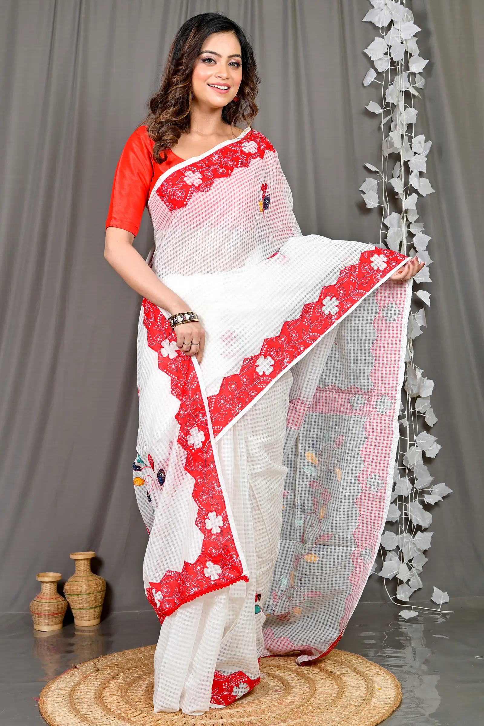 White Red Cotton Variti Aplic Applique Saree (612)