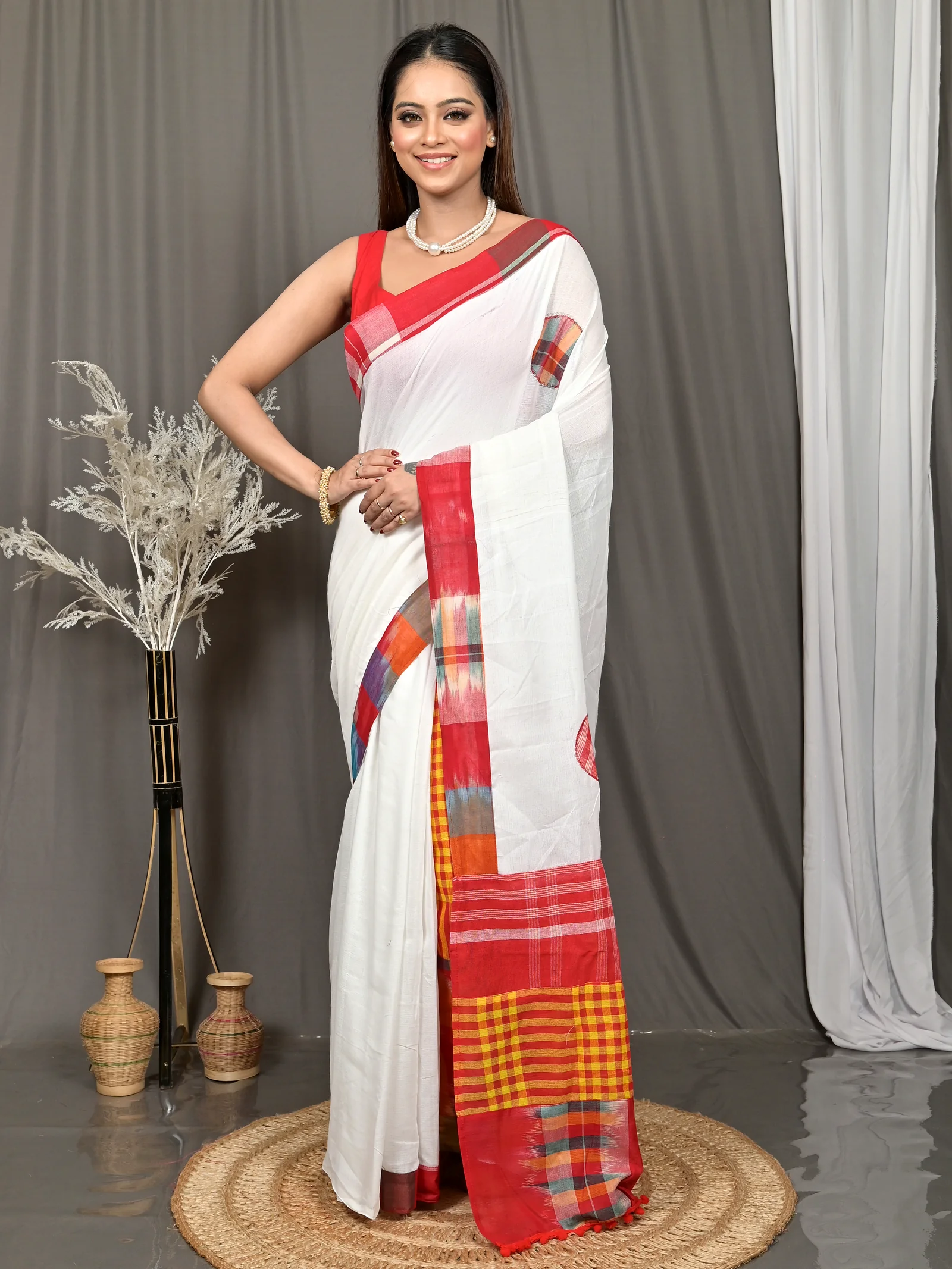 White Red Blended Cotton Aplika Applique Saree  (617)