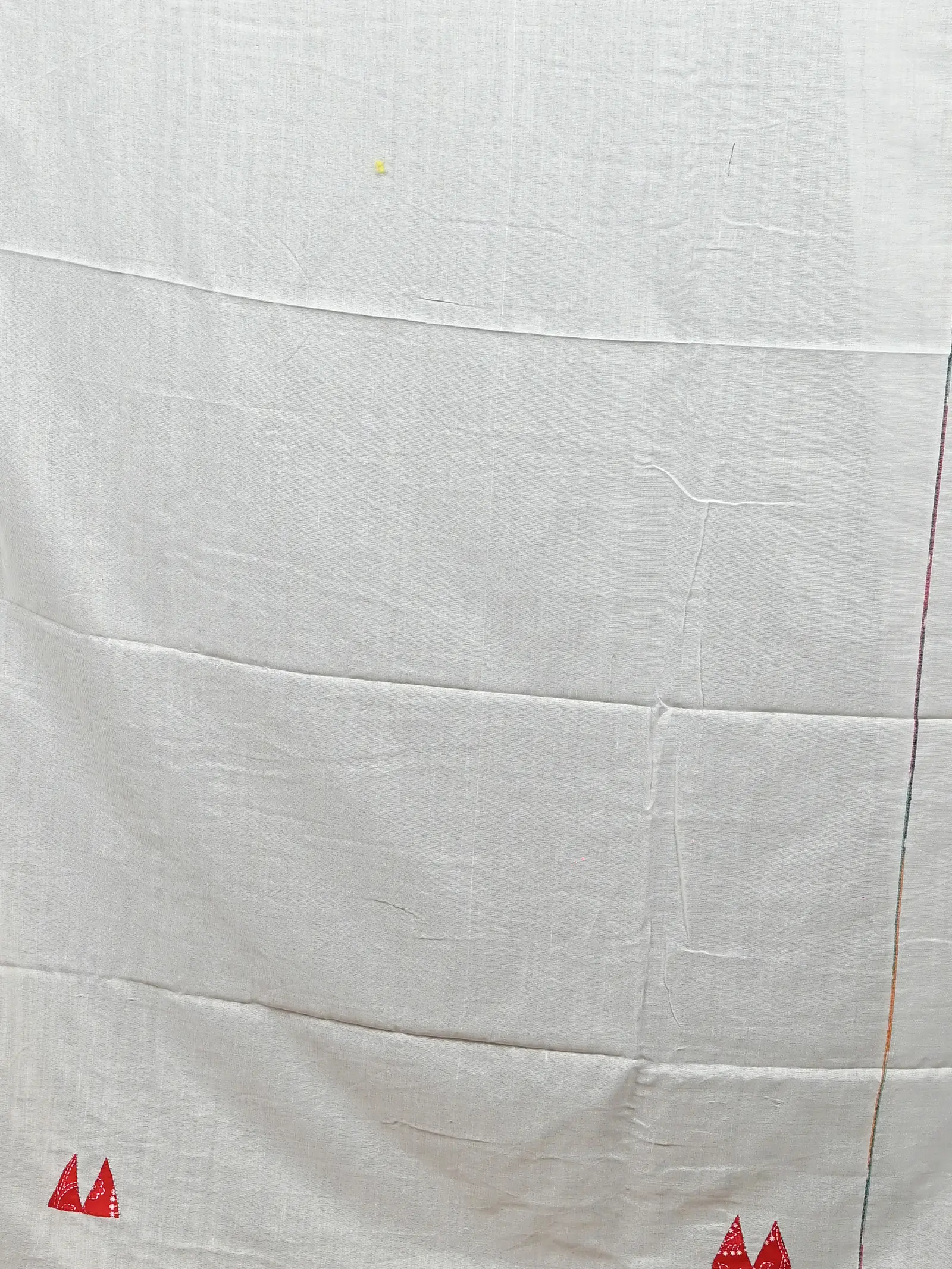 White Red Blended Cotton Aplika Applique Saree  (617)