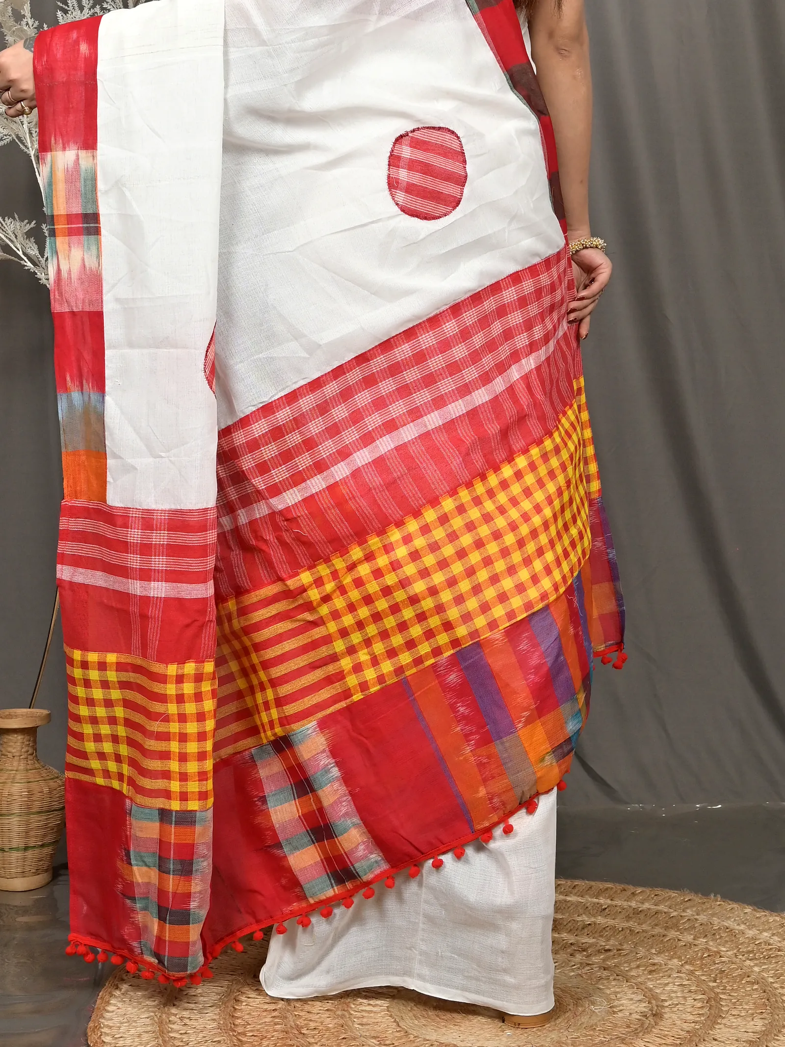 White Red Blended Cotton Aplika Applique Saree  (617)