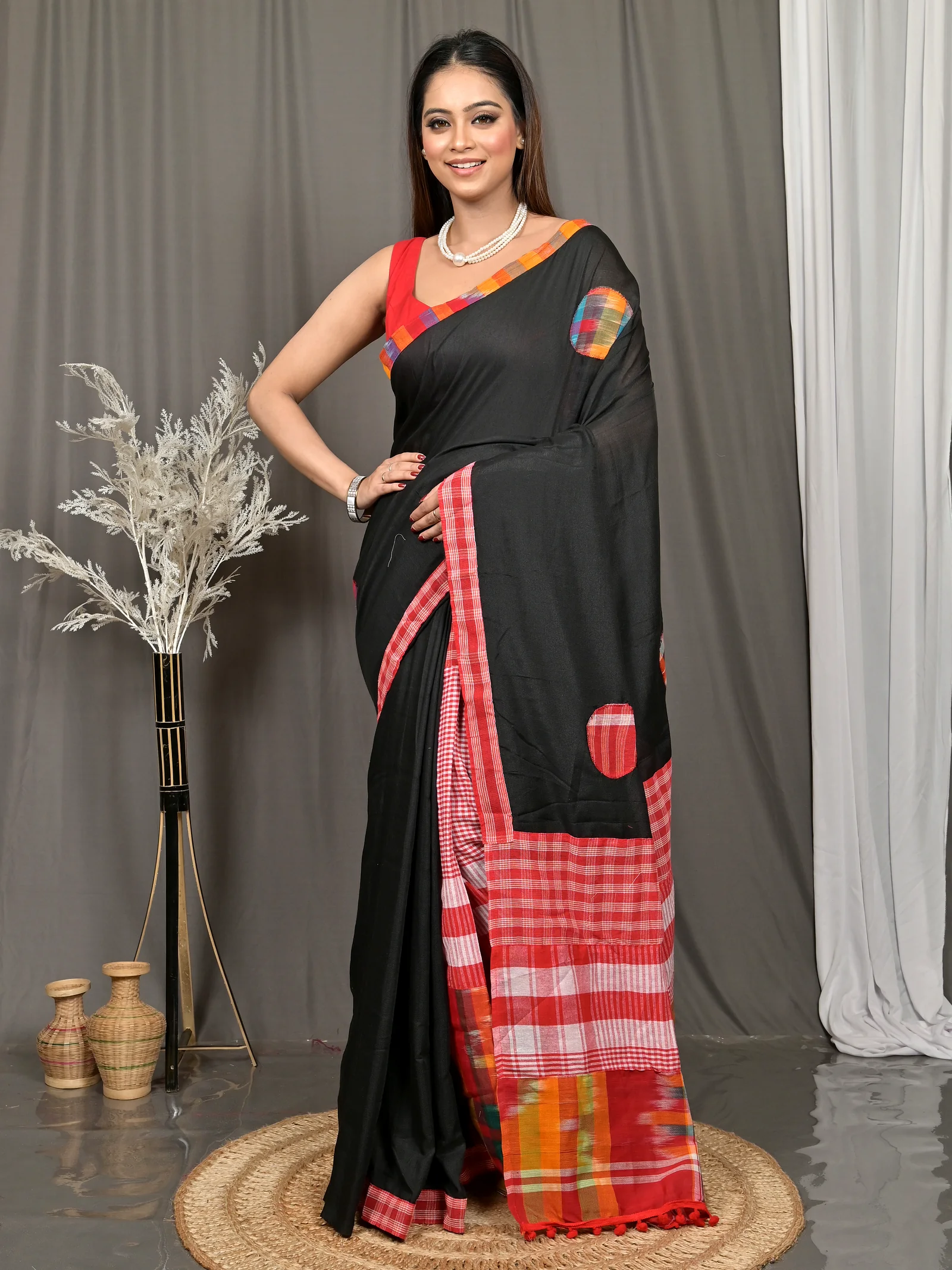 Black Red Blended Cotton Aplika Applique Saree  (618)