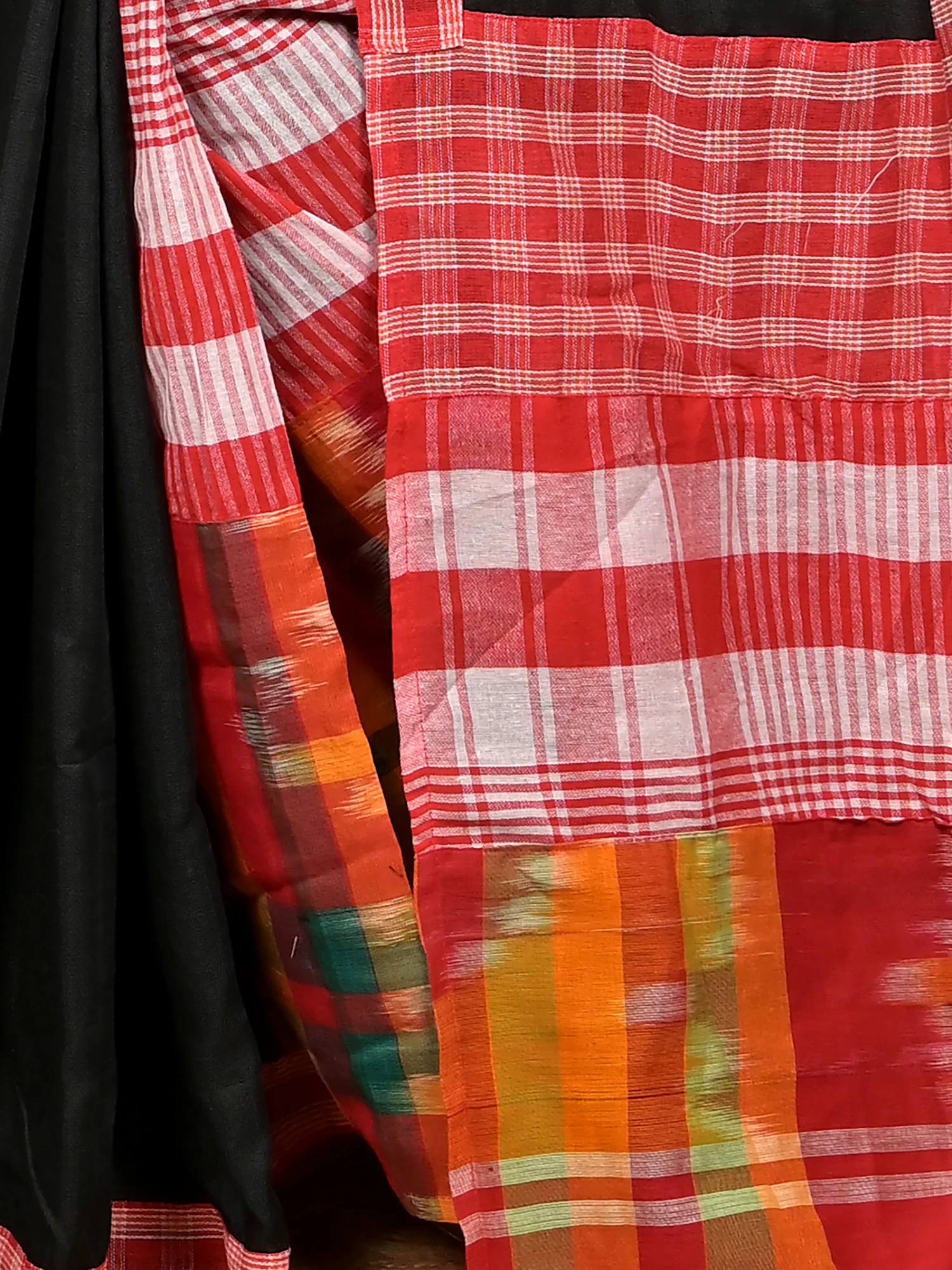 Black Red Blended Cotton Aplika Applique Saree  (618)