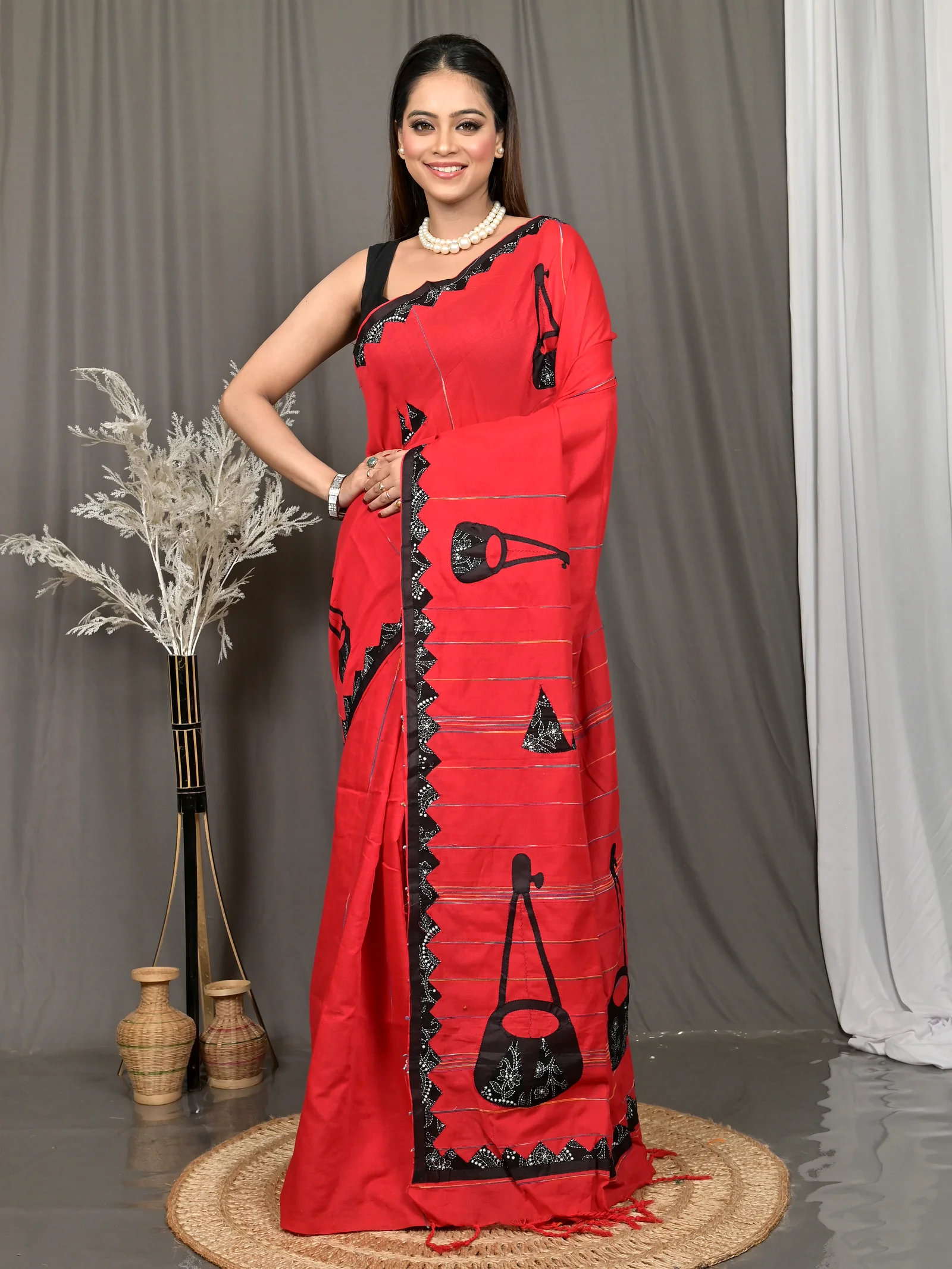 Red Black Blended Cotton Aplika Applique Saree  (620)
