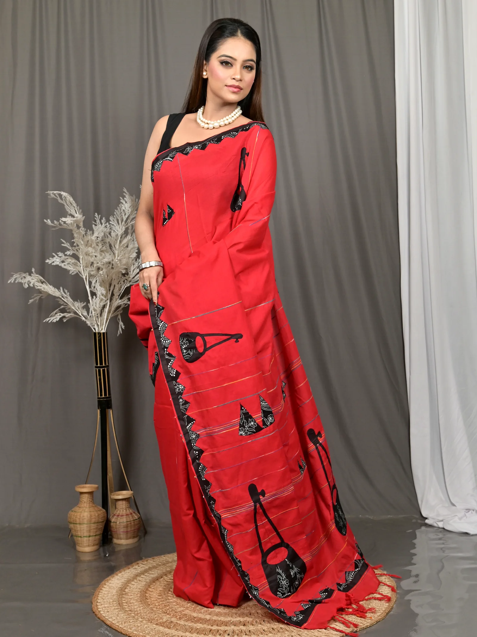 Red Black Blended Cotton Aplika Applique Saree  (620)