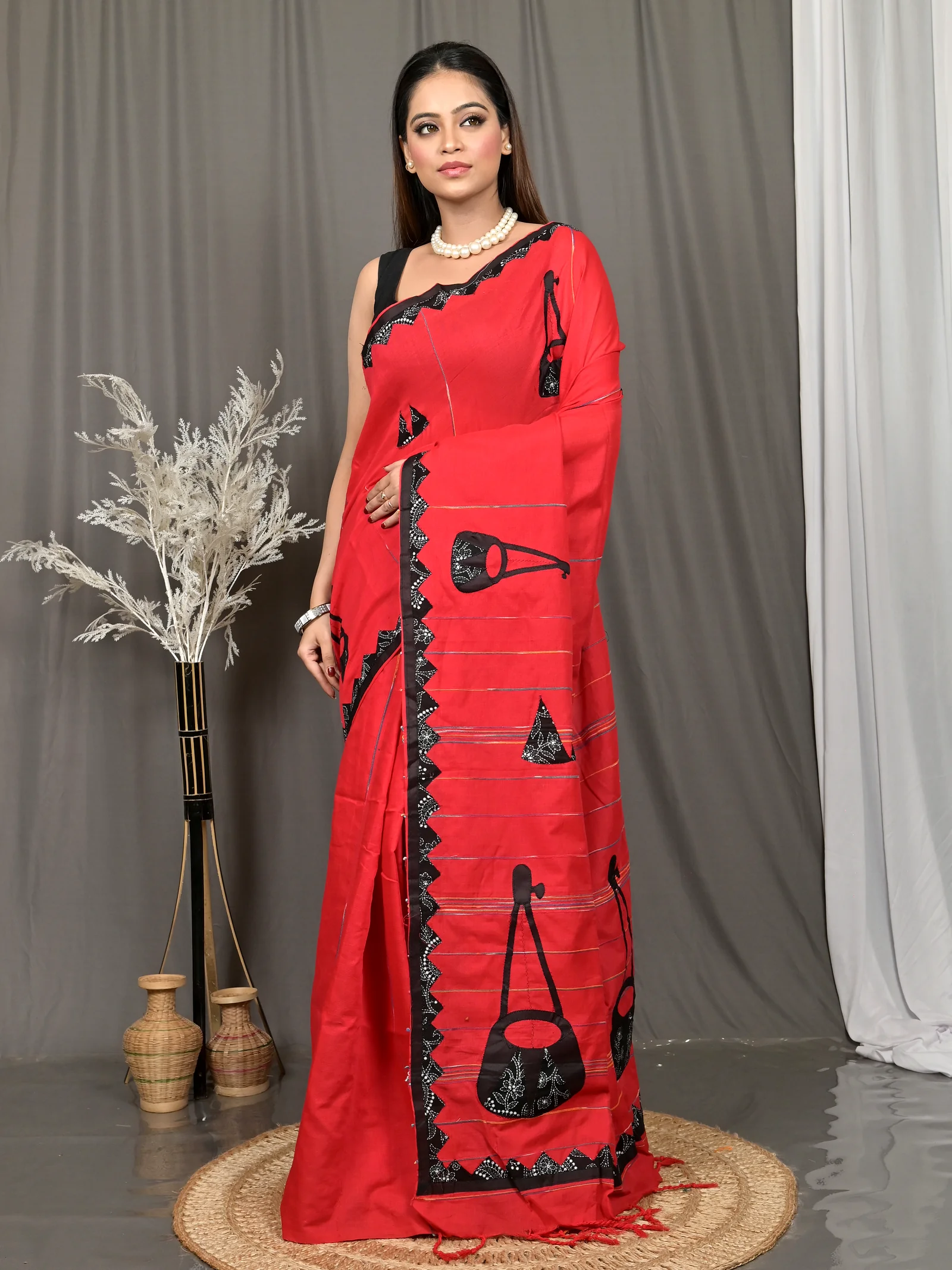Red Black Blended Cotton Aplika Applique Saree  (620)