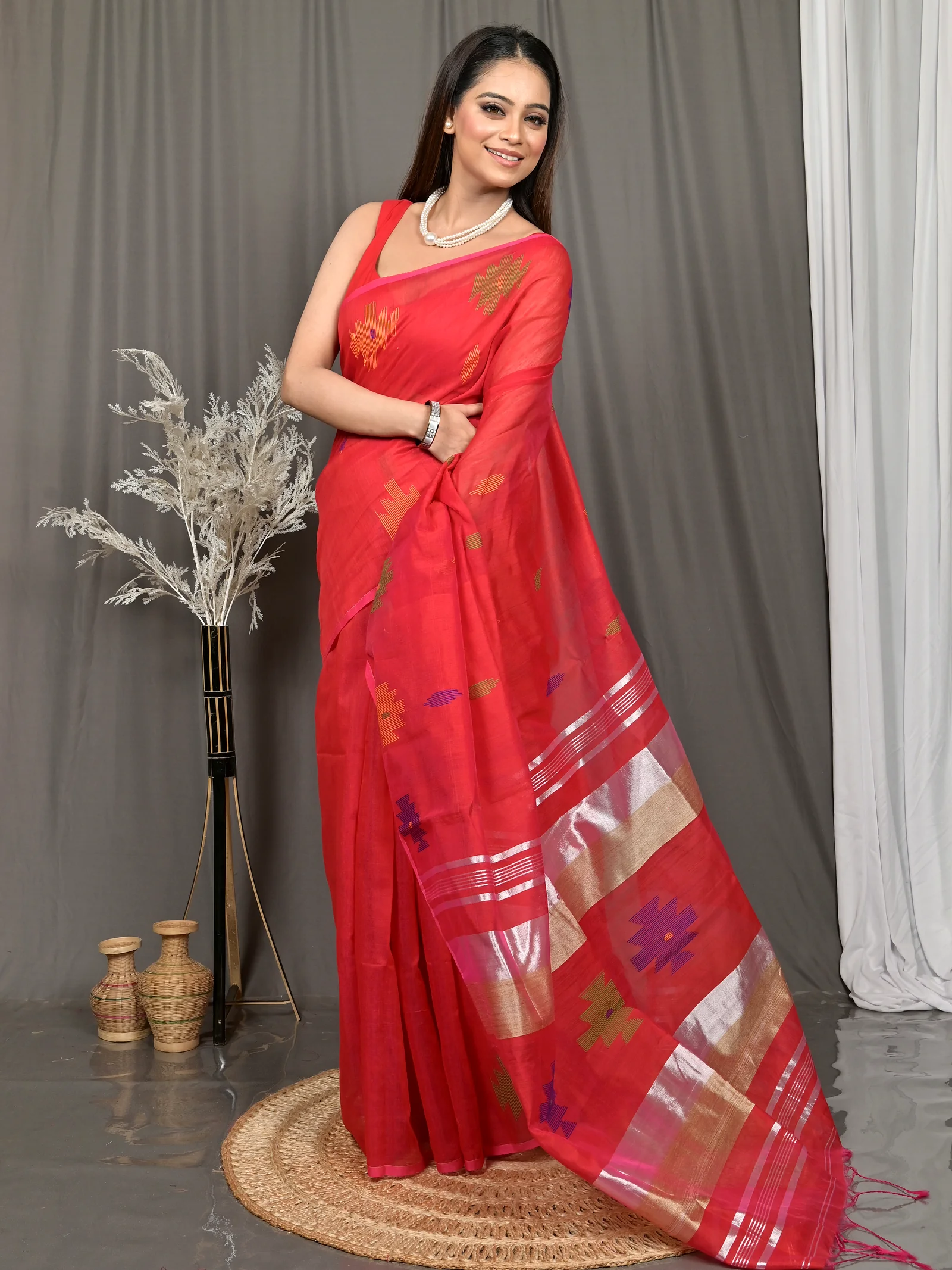 Red Cotton Soulik Handloom Saree  (625)