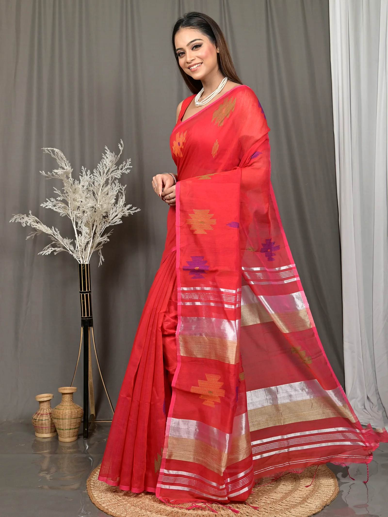 Red Cotton Soulik Handloom Saree  (625)