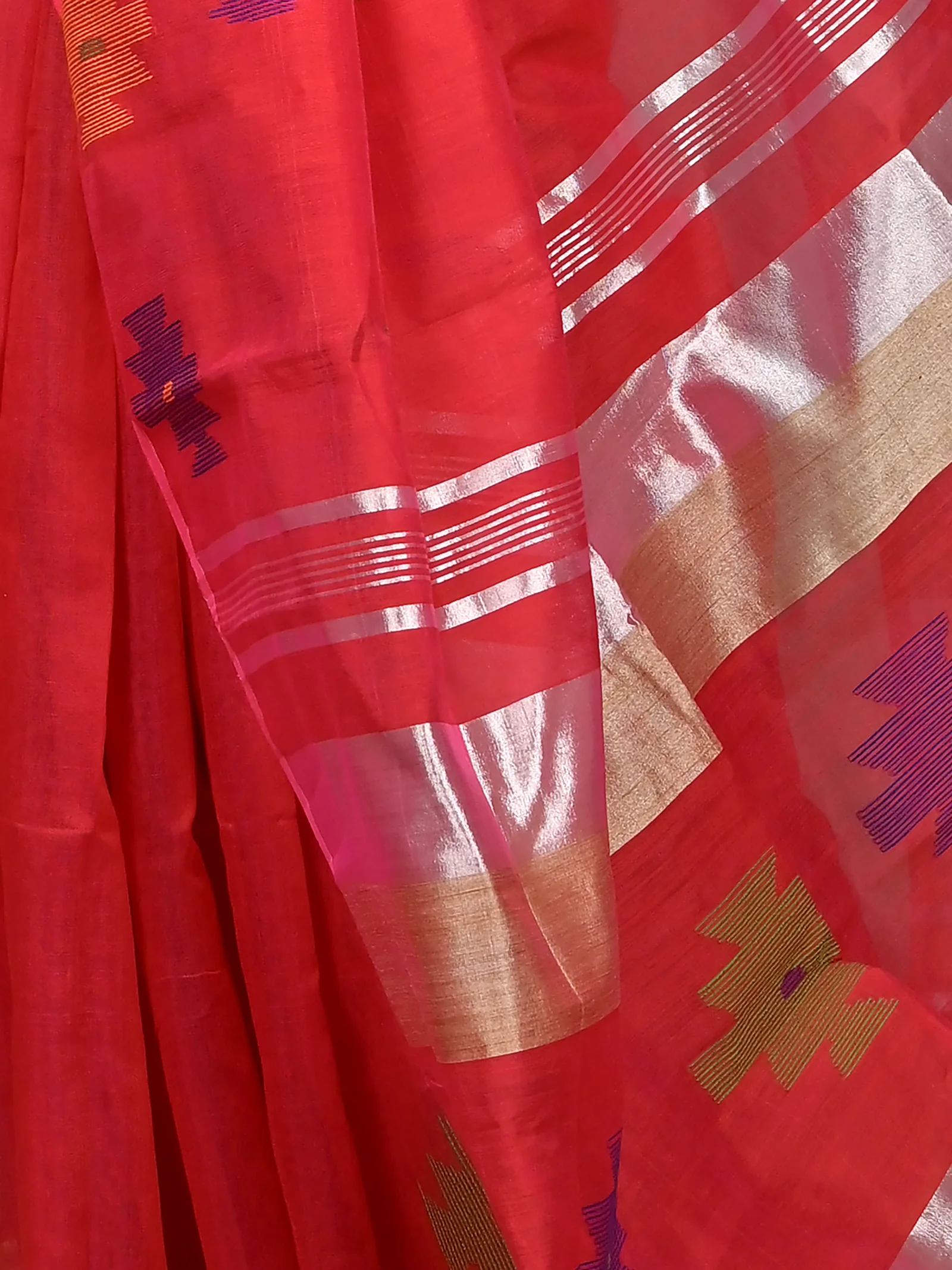 Red Cotton Soulik Handloom Saree  (625)