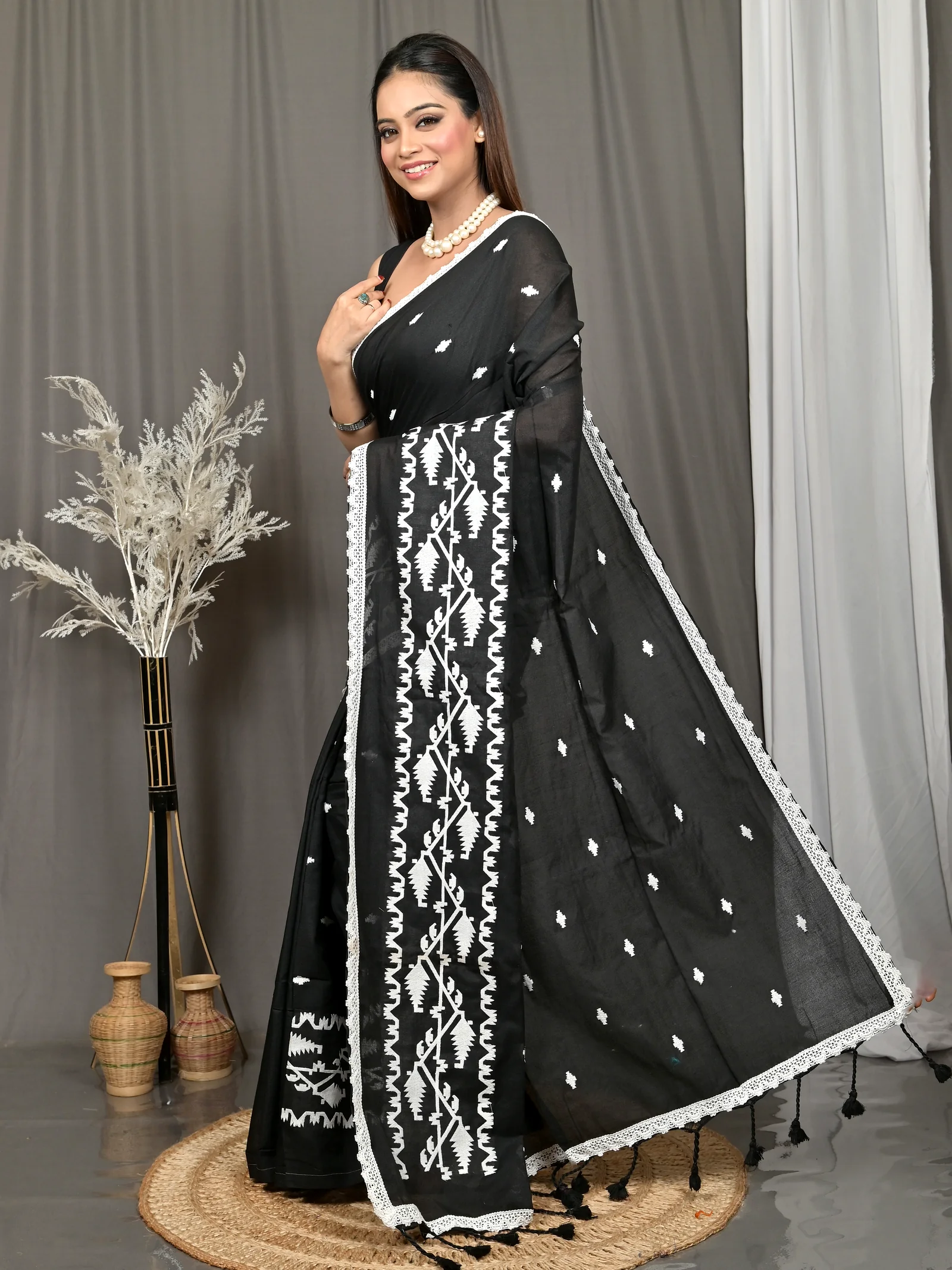 Black Cotton Parepu Handloom Saree  (63)
