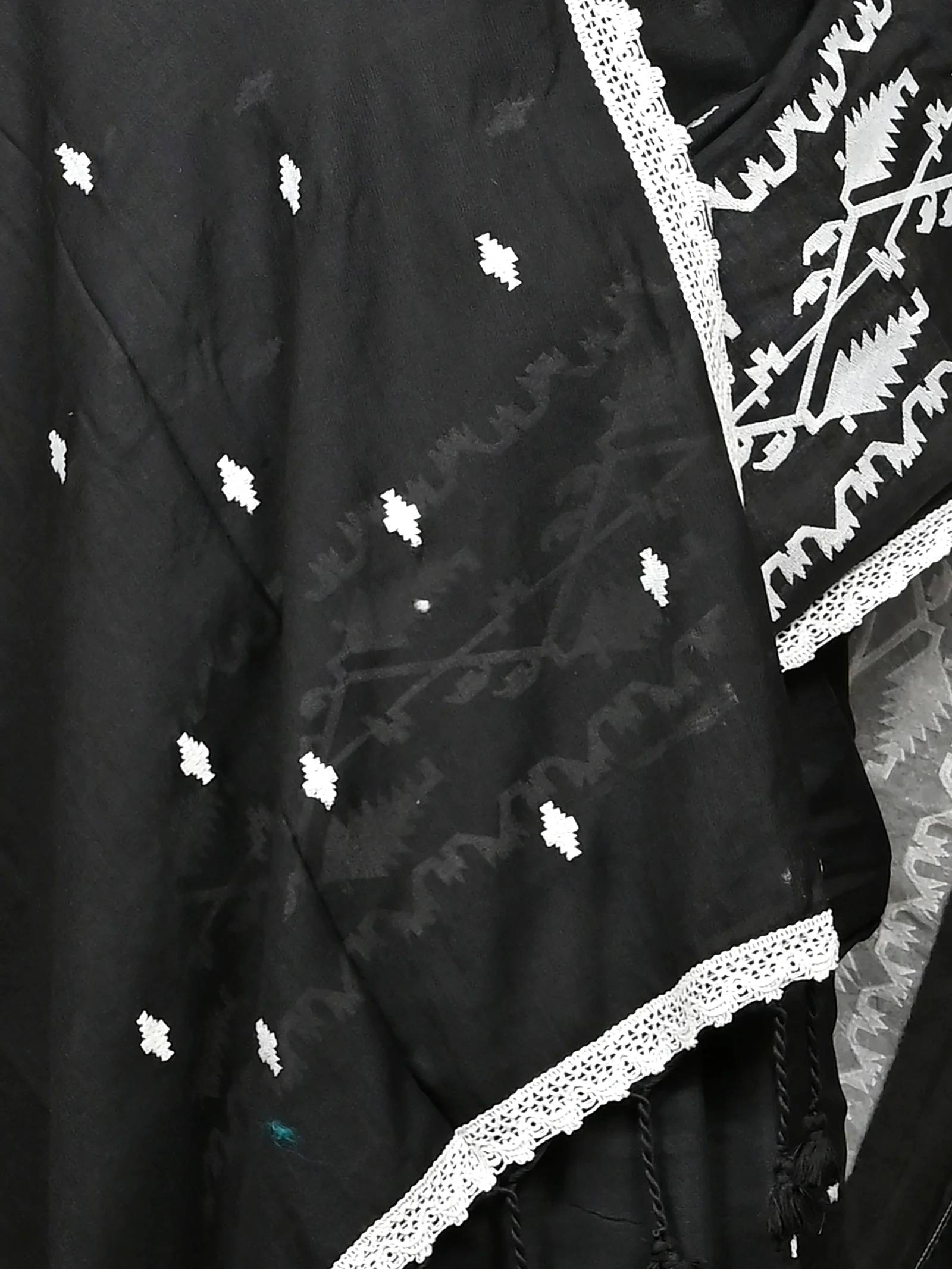 Black Cotton Parepu Handloom Saree  (63)