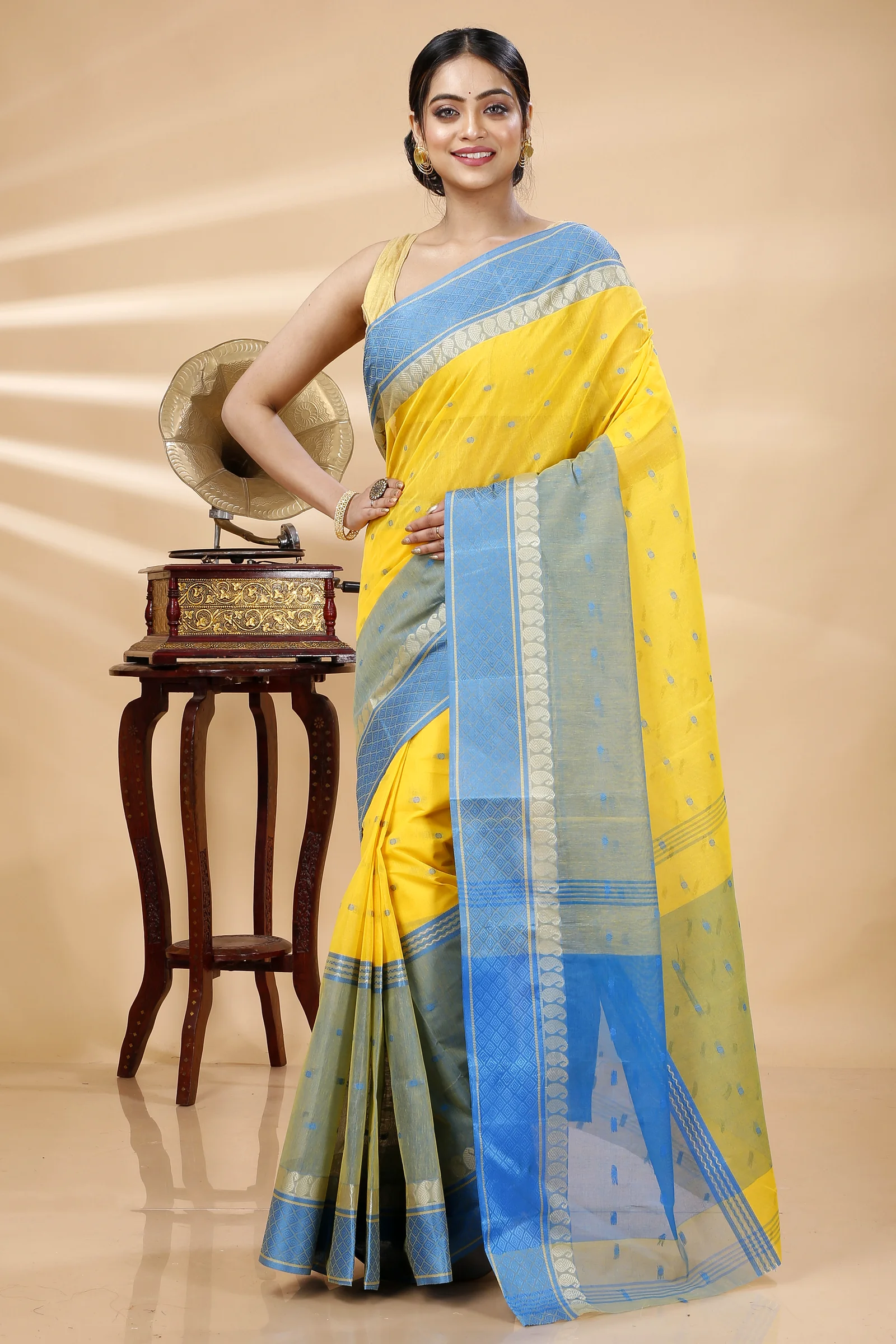 Yellow Pure Cotton Ganga Jamuna_Buti Tant Saree (648)