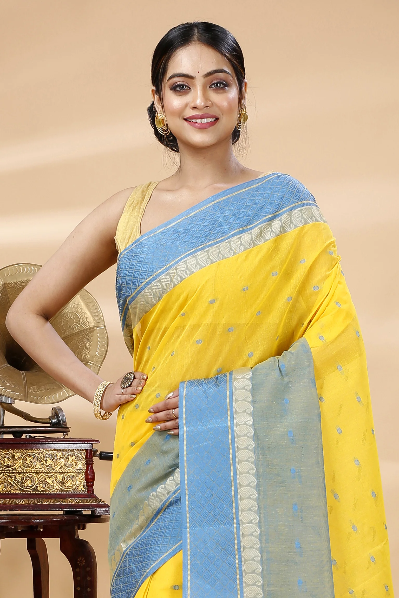 Yellow Pure Cotton Ganga Jamuna_Buti Tant Saree (648)