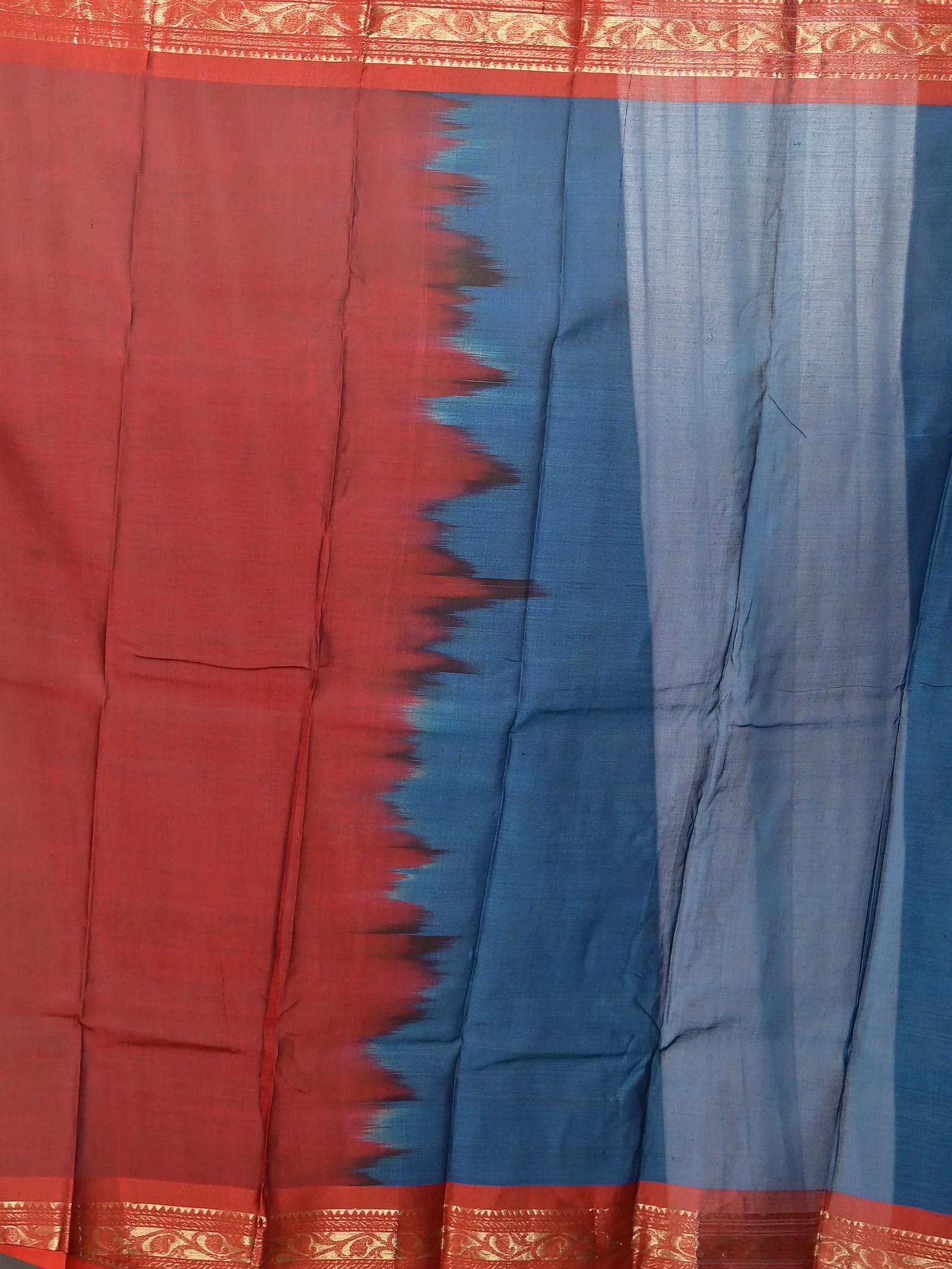Blue Red Cotton Parlik Gadwal Saree  (66)