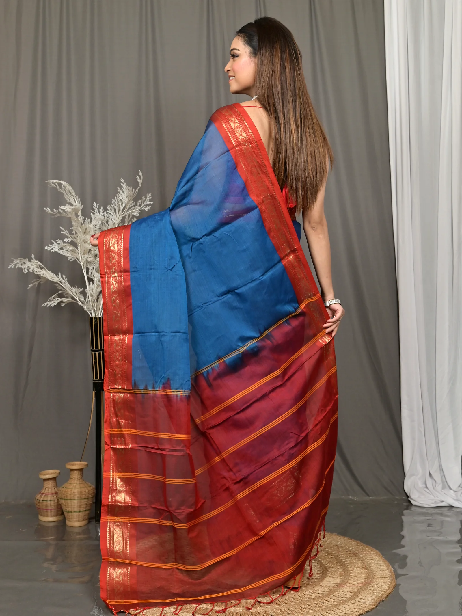 Blue Red Cotton Parlik Gadwal Saree  (66)