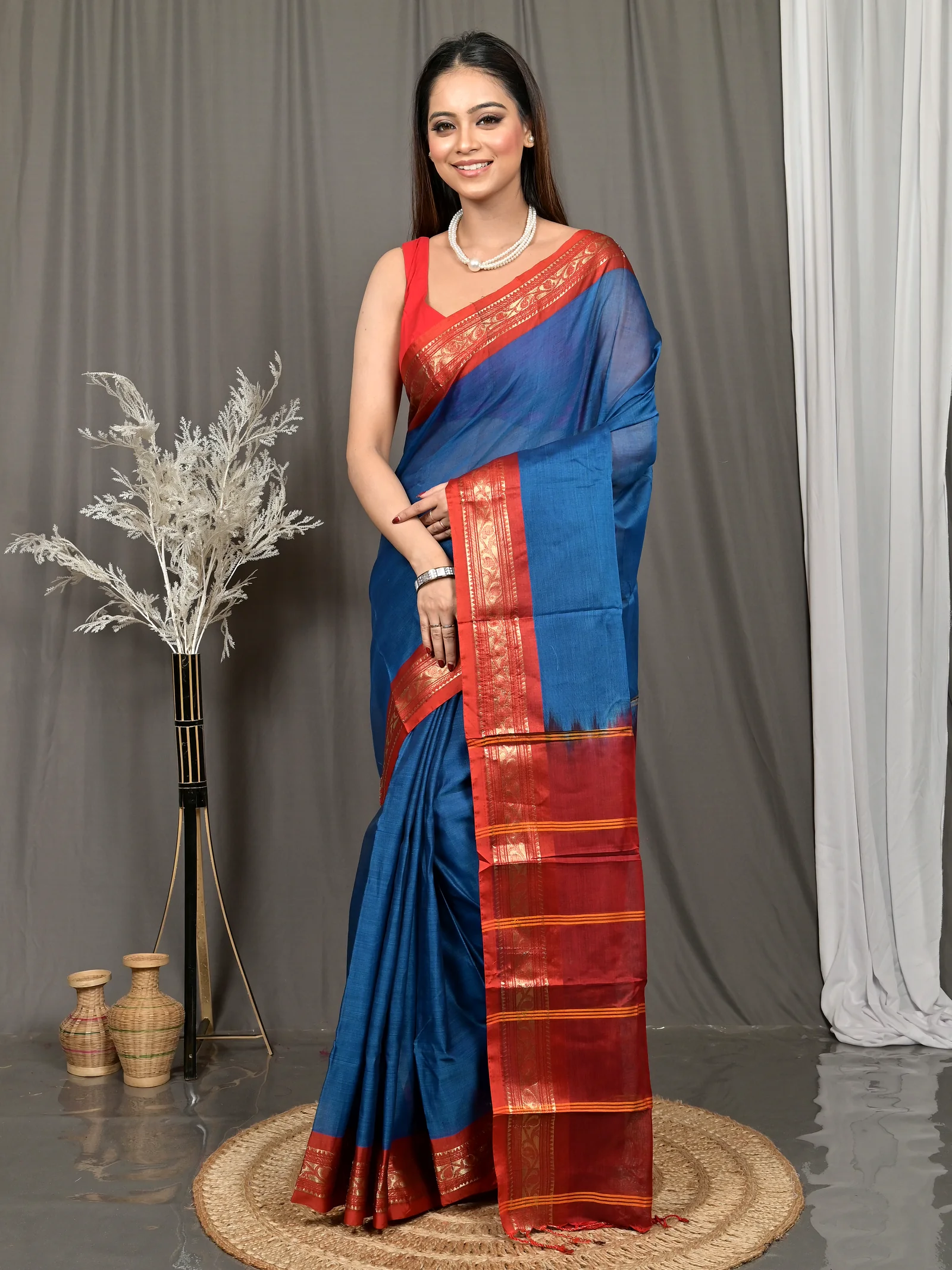 Blue Red Cotton Parlik Gadwal Saree  (66)
