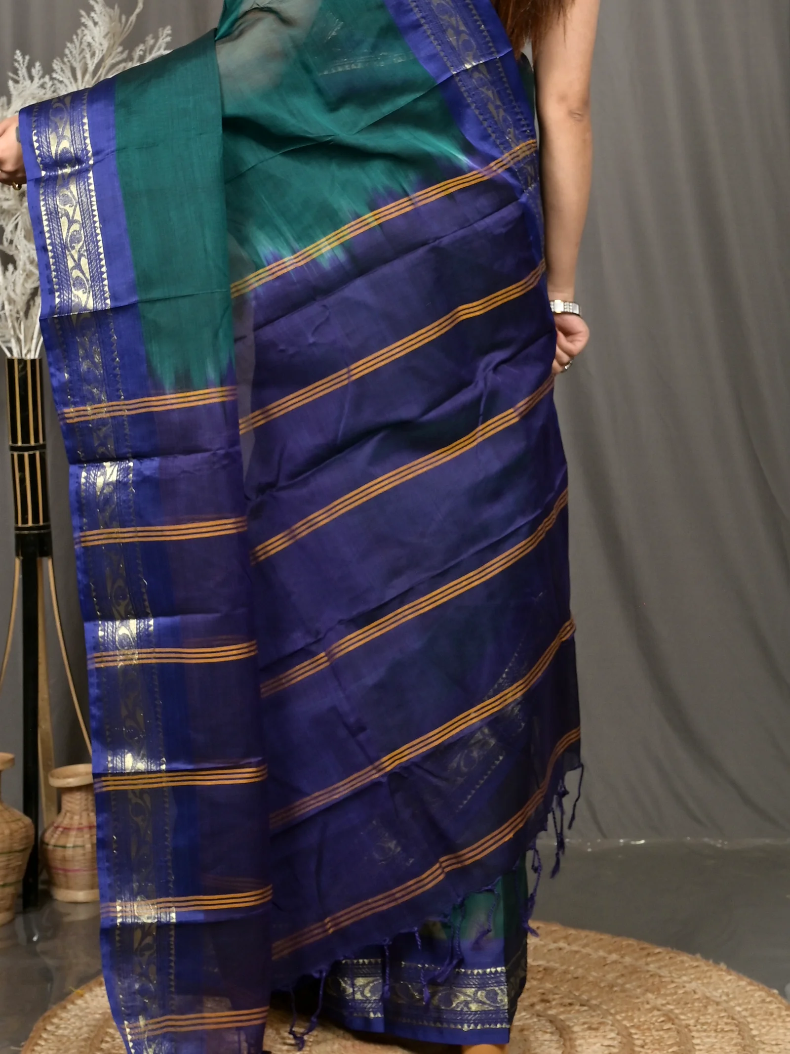 Dark Green Blue Cotton Parlik Gadwal Saree  (67)