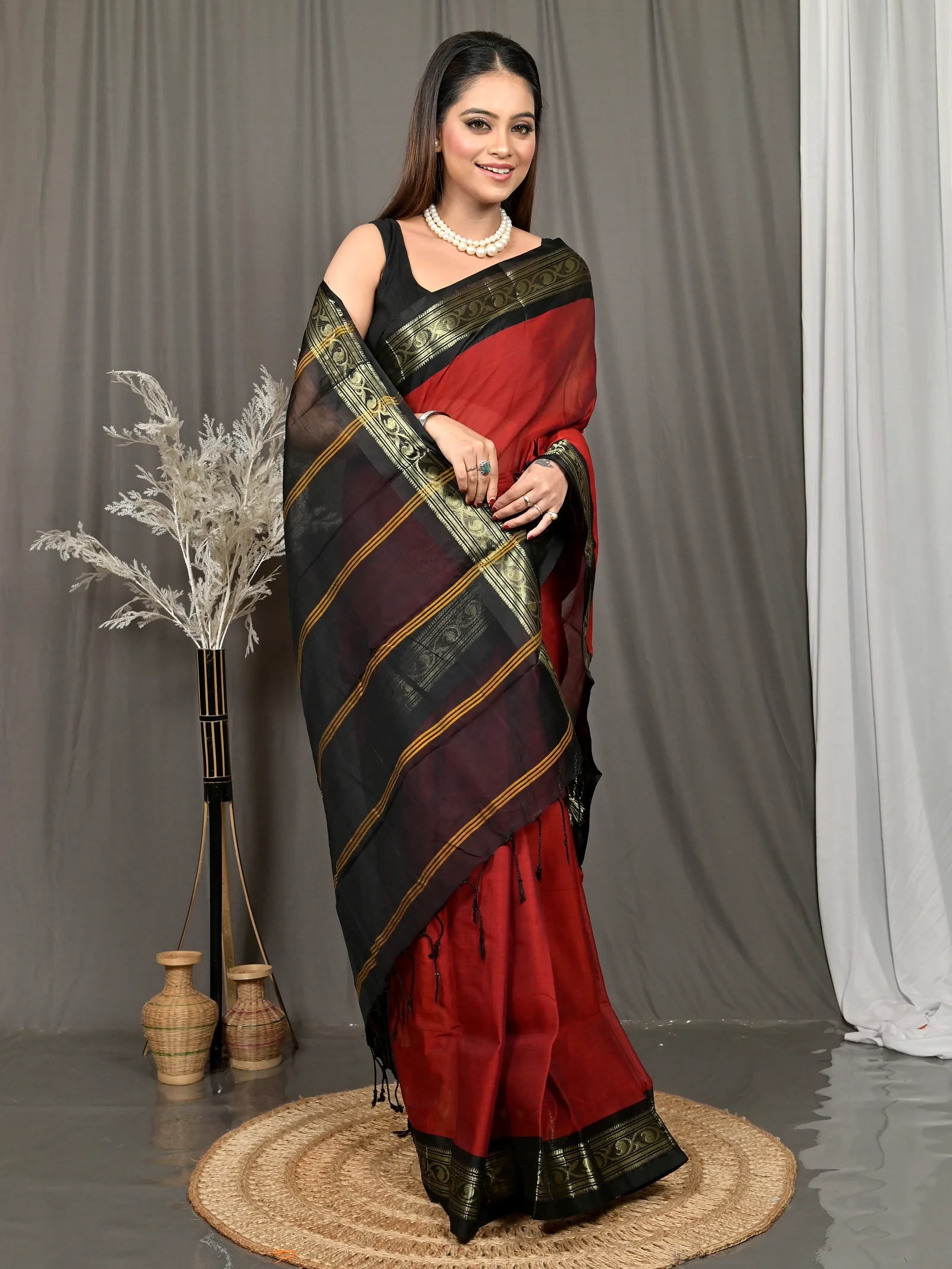 Maroon Black Cotton Parlik Gadwal Saree  (69)