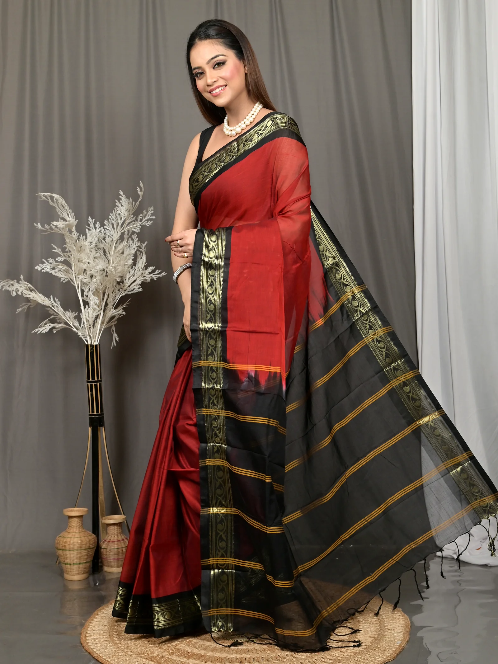 Maroon Black Cotton Parlik Gadwal Saree  (69)