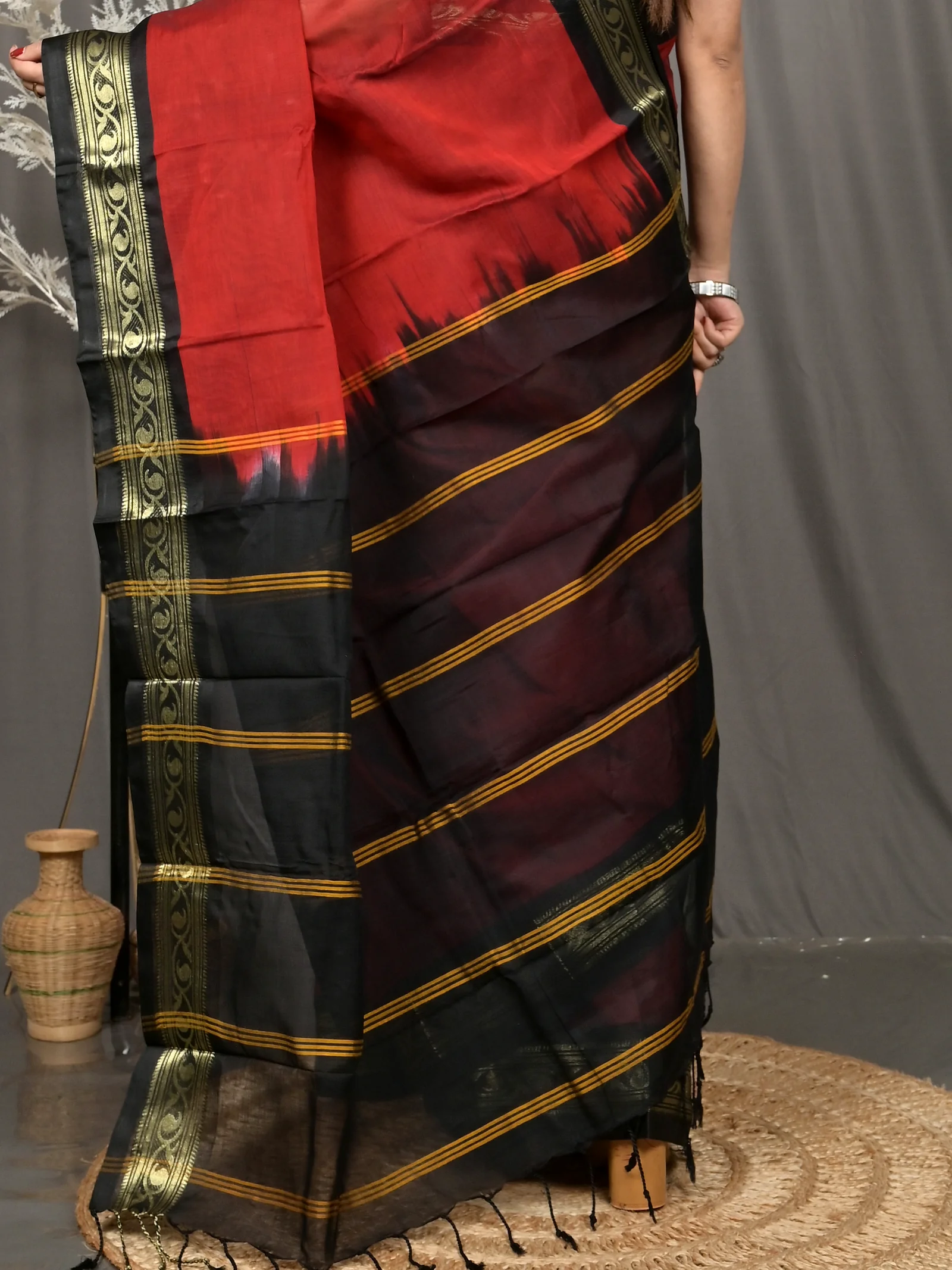 Maroon Black Cotton Parlik Gadwal Saree  (69)