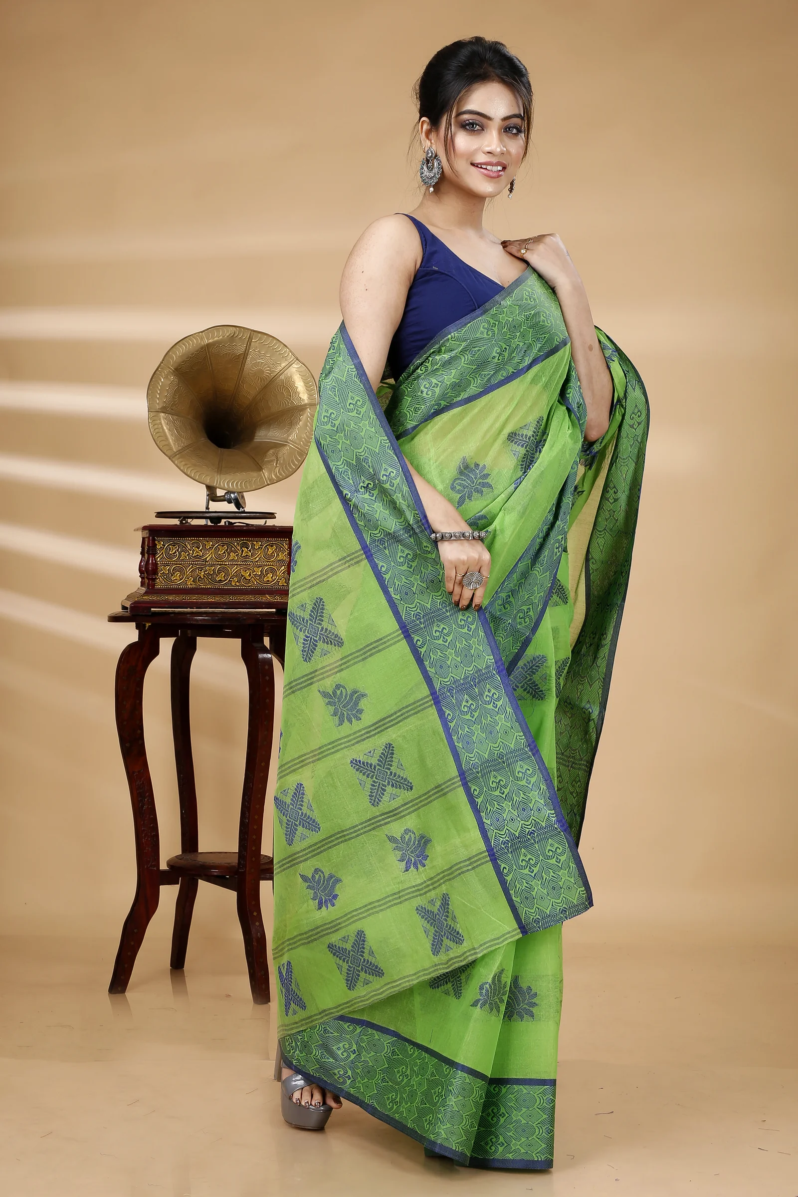 Green Pure Cotton Suparna Buti Tant Saree (756)
