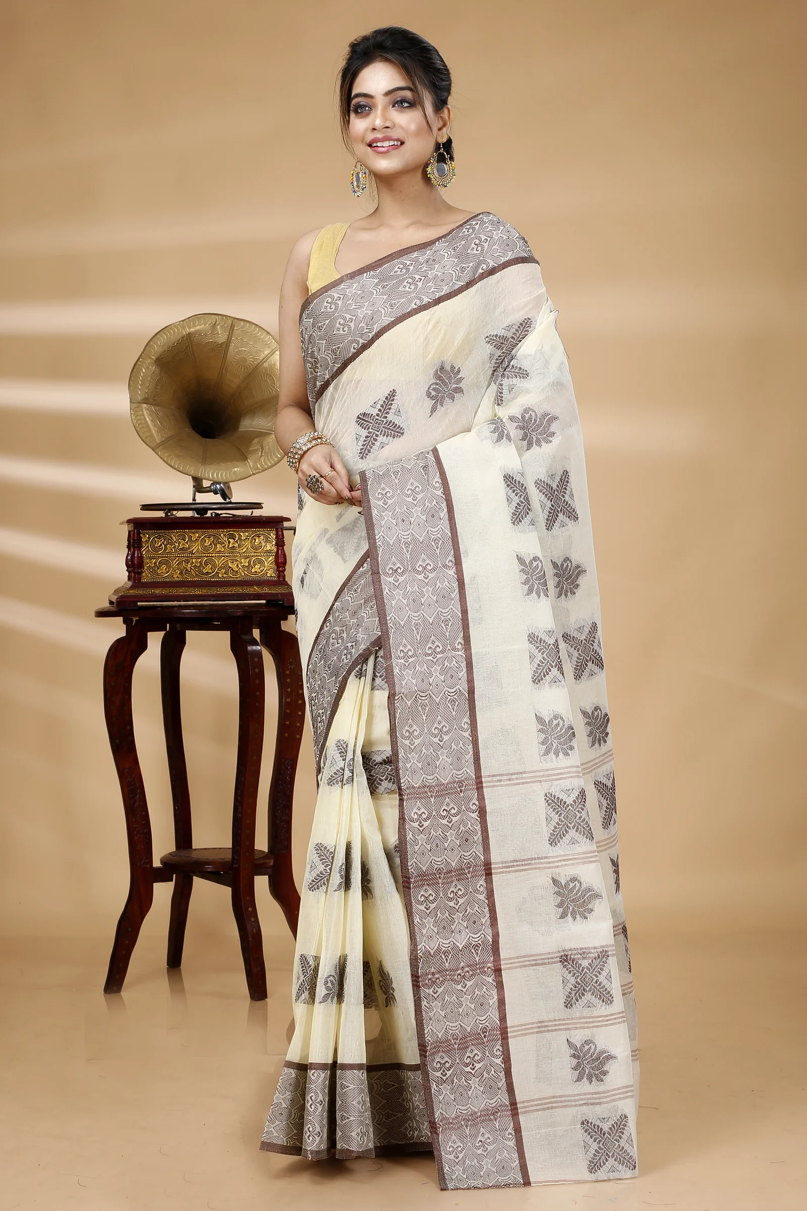 Off-White Pure Cotton Suparna Buti Tant Saree (758)