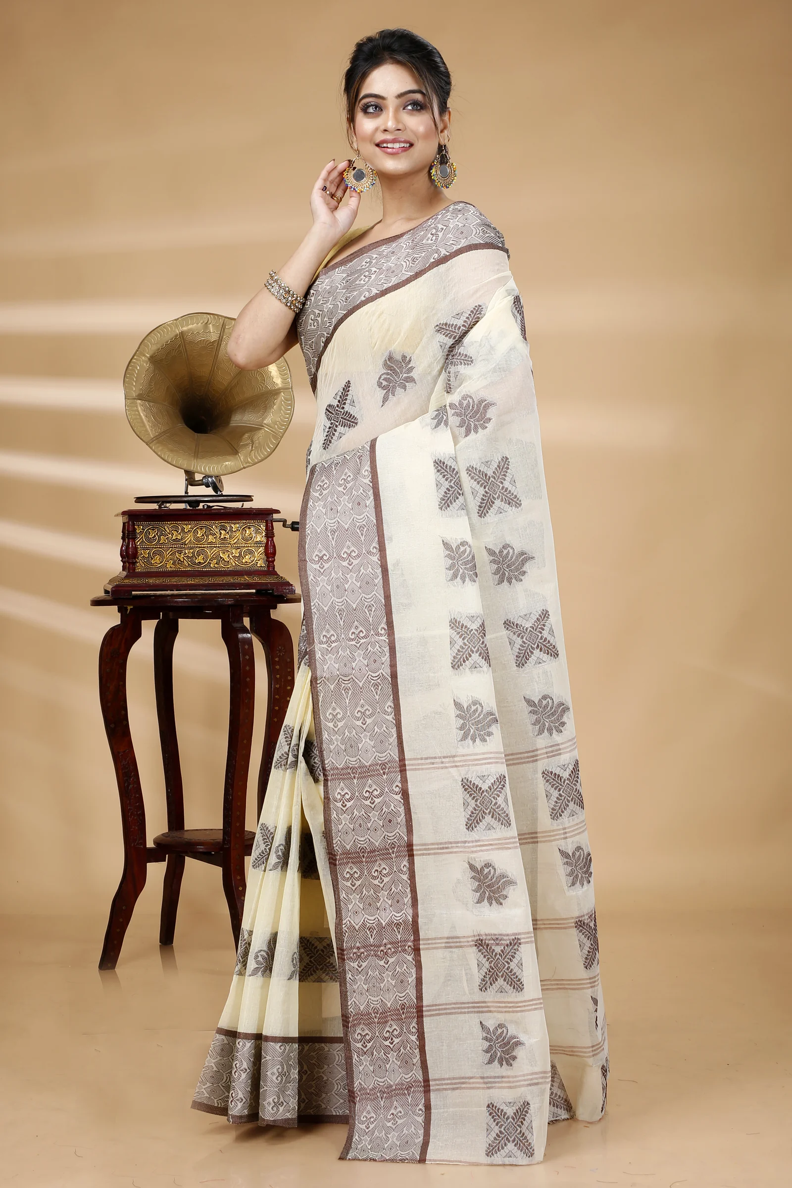 Off-White Pure Cotton Suparna Buti Tant Saree (758)