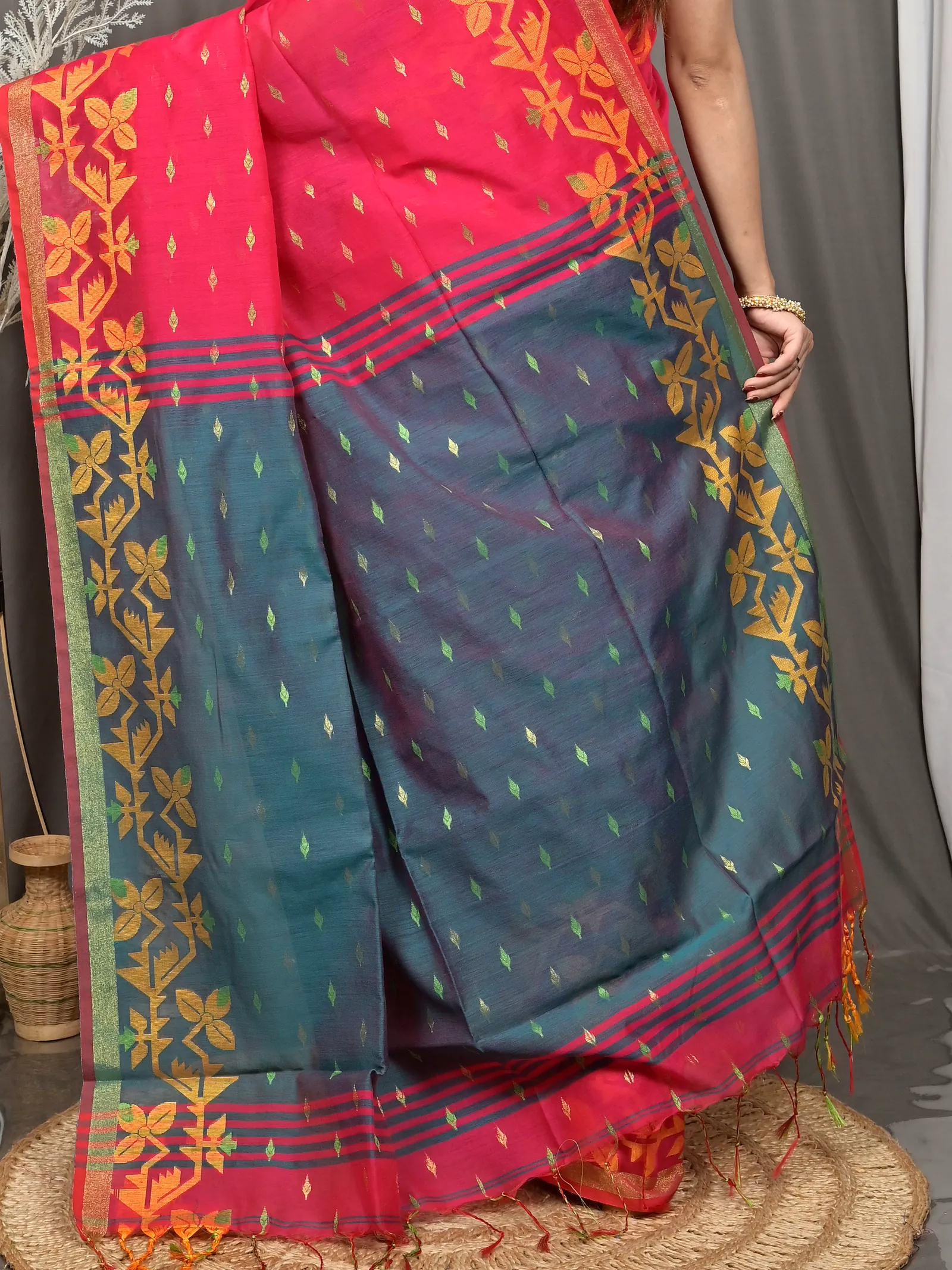Red Green Cotton Parvon Kanjivaram Silk Saree  (76)
