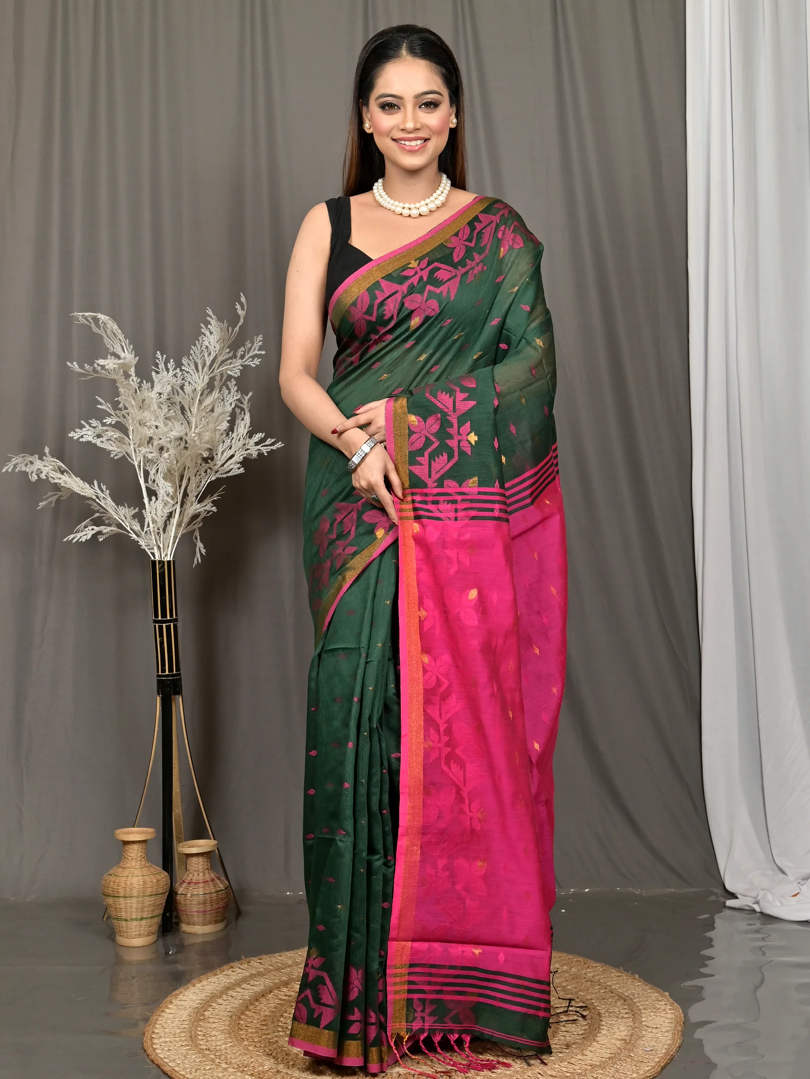 Green Pink Cotton Parvon Kanjivaram Silk Saree  (81)