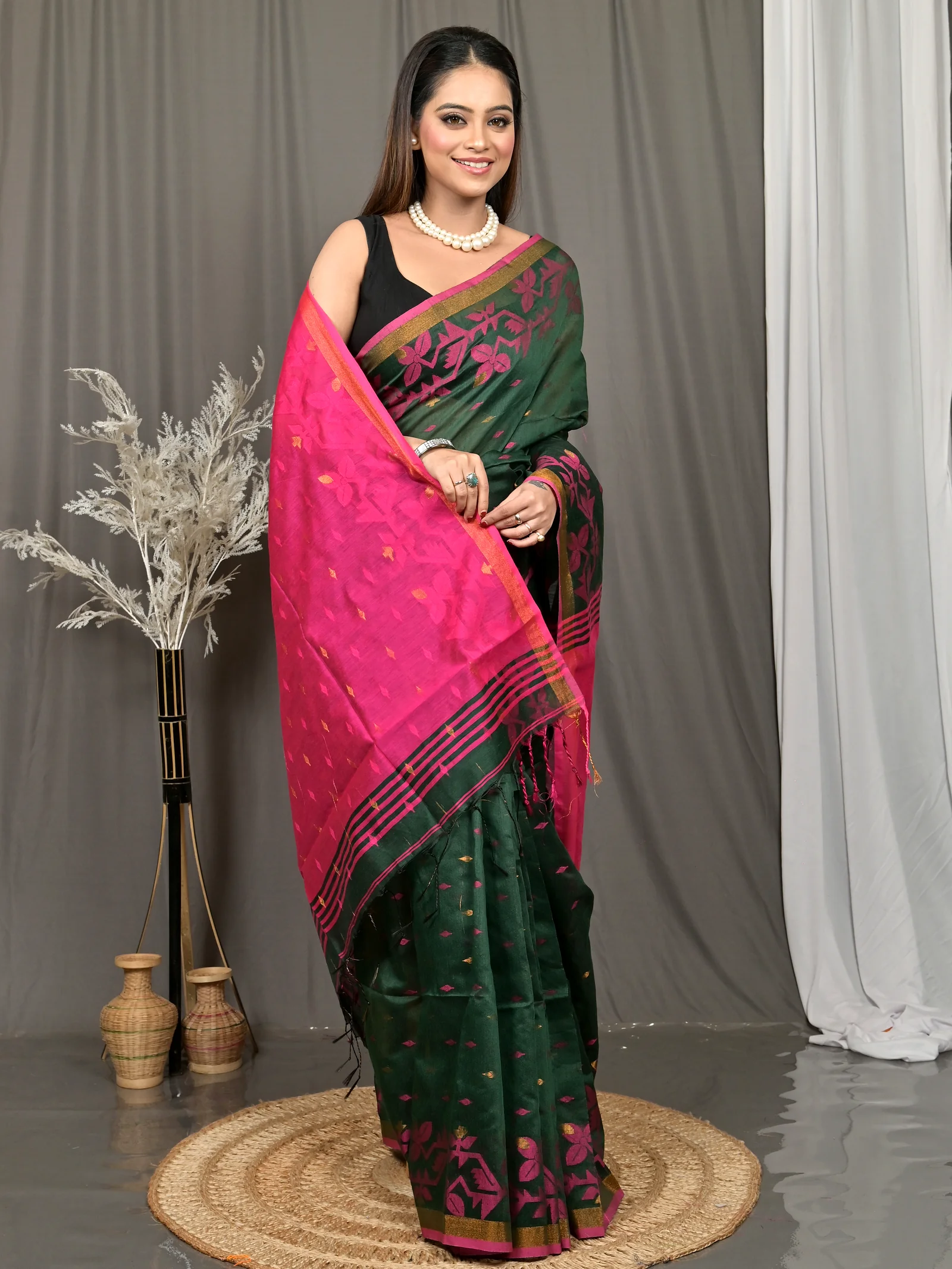 Green Pink Cotton Parvon Kanjivaram Silk Saree  (81)