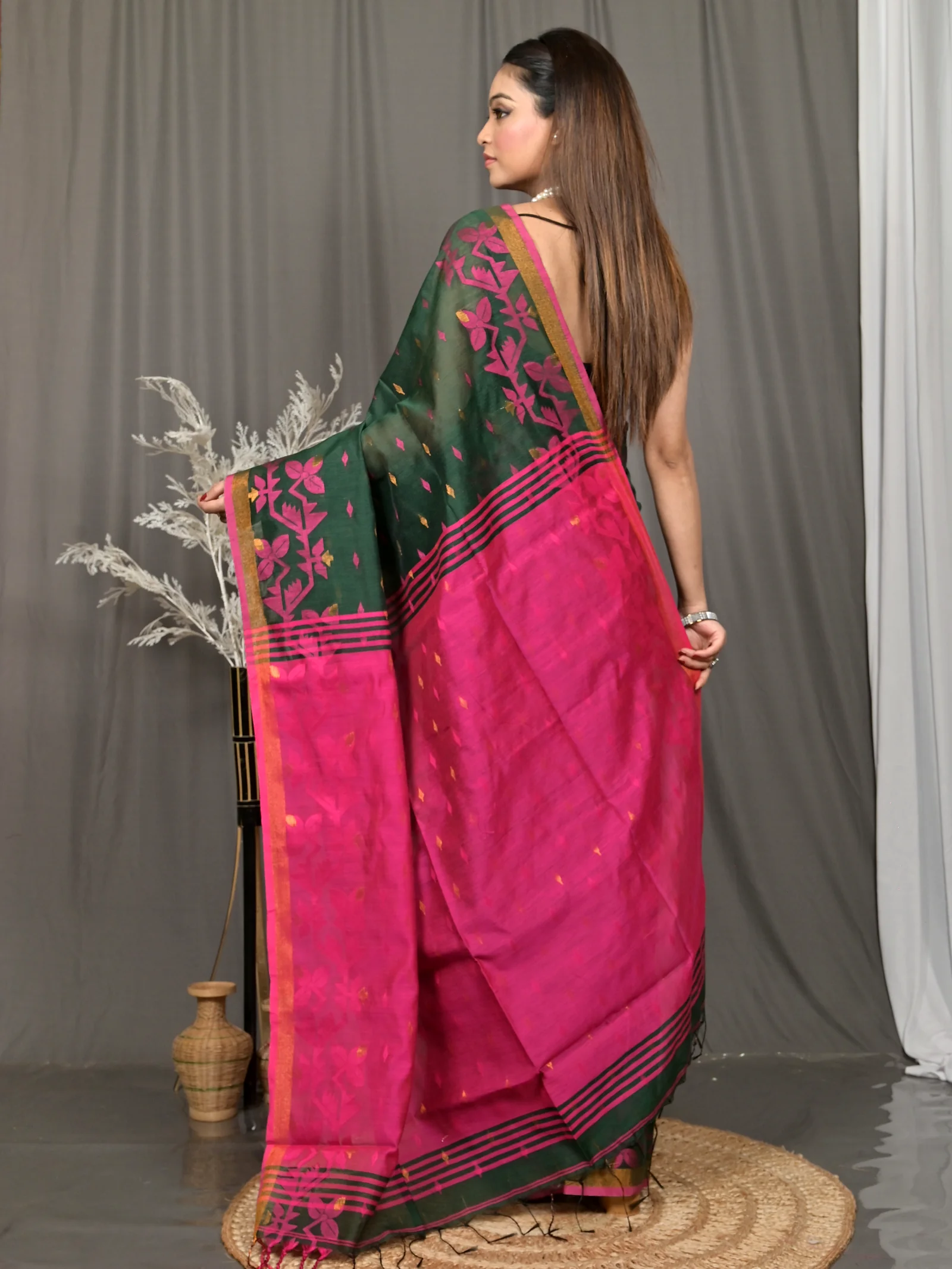 Green Pink Cotton Parvon Kanjivaram Silk Saree  (81)