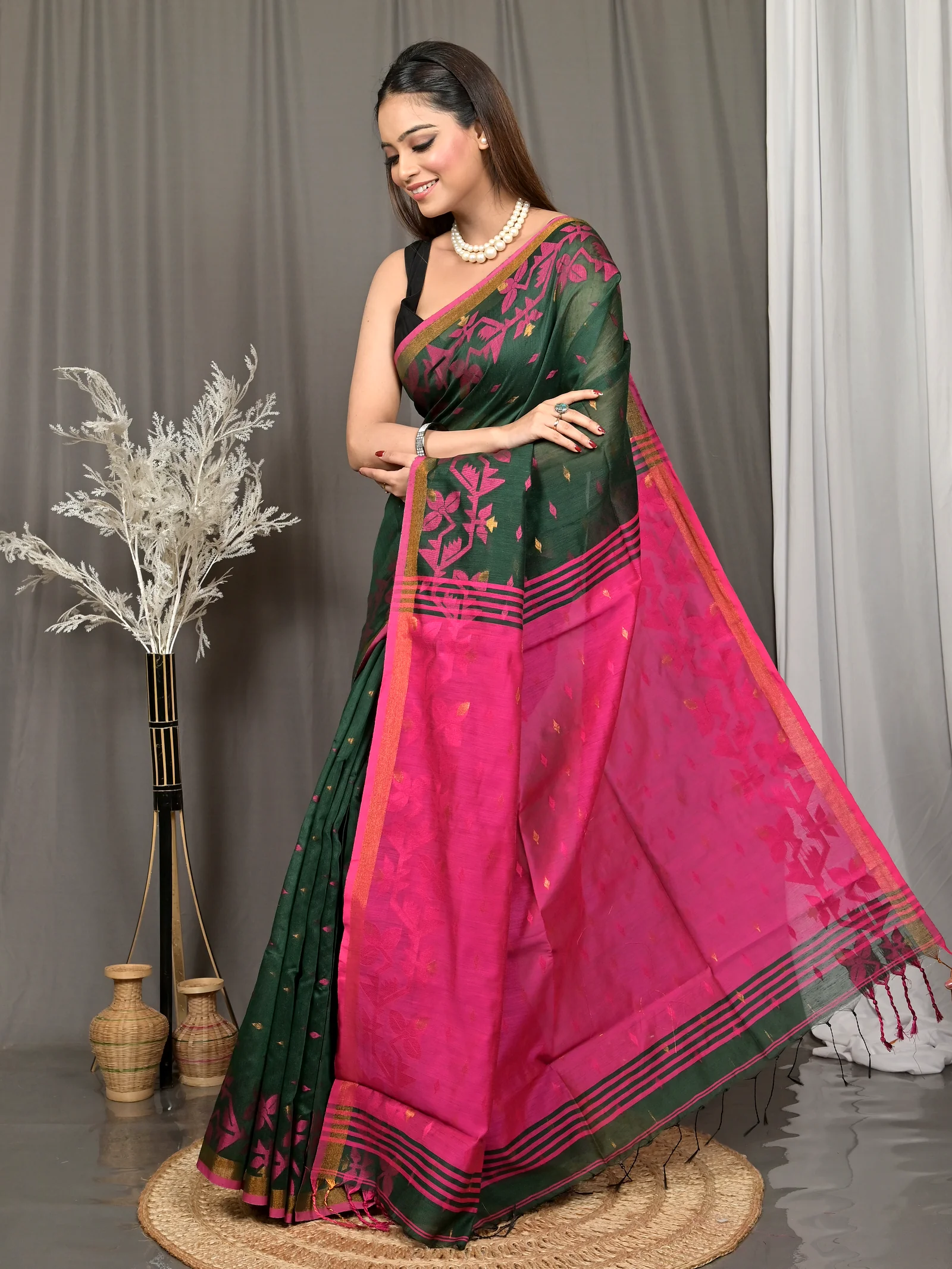 Green Pink Cotton Parvon Kanjivaram Silk Saree  (81)