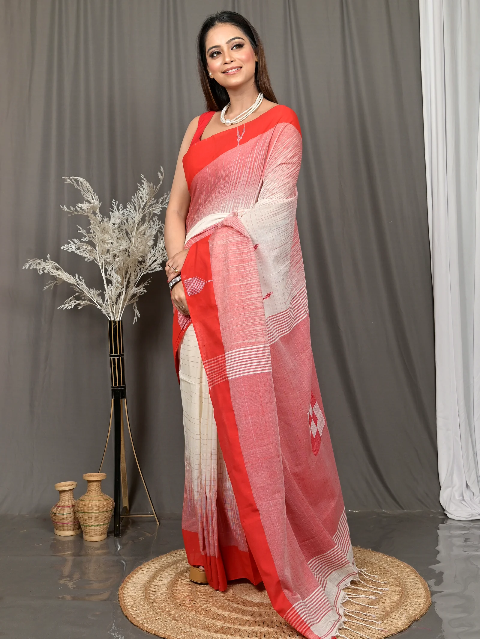 Red White Cotton Soumon Kotki Saree  (86)