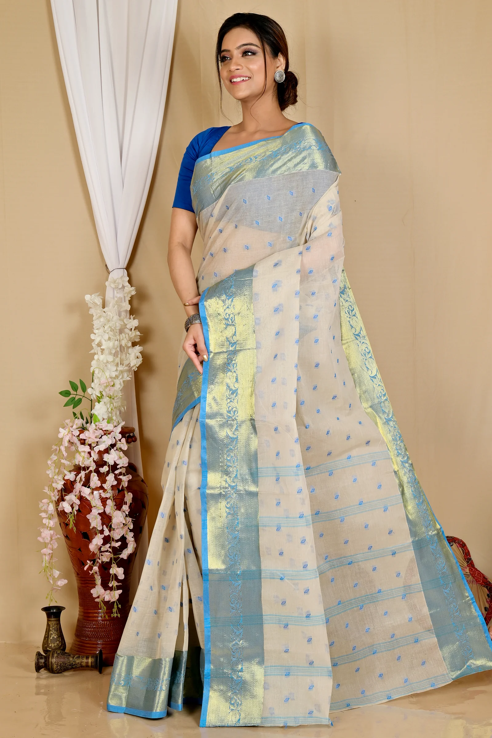 Off-White Pure Cotton Churi_Par Tant Saree (863)