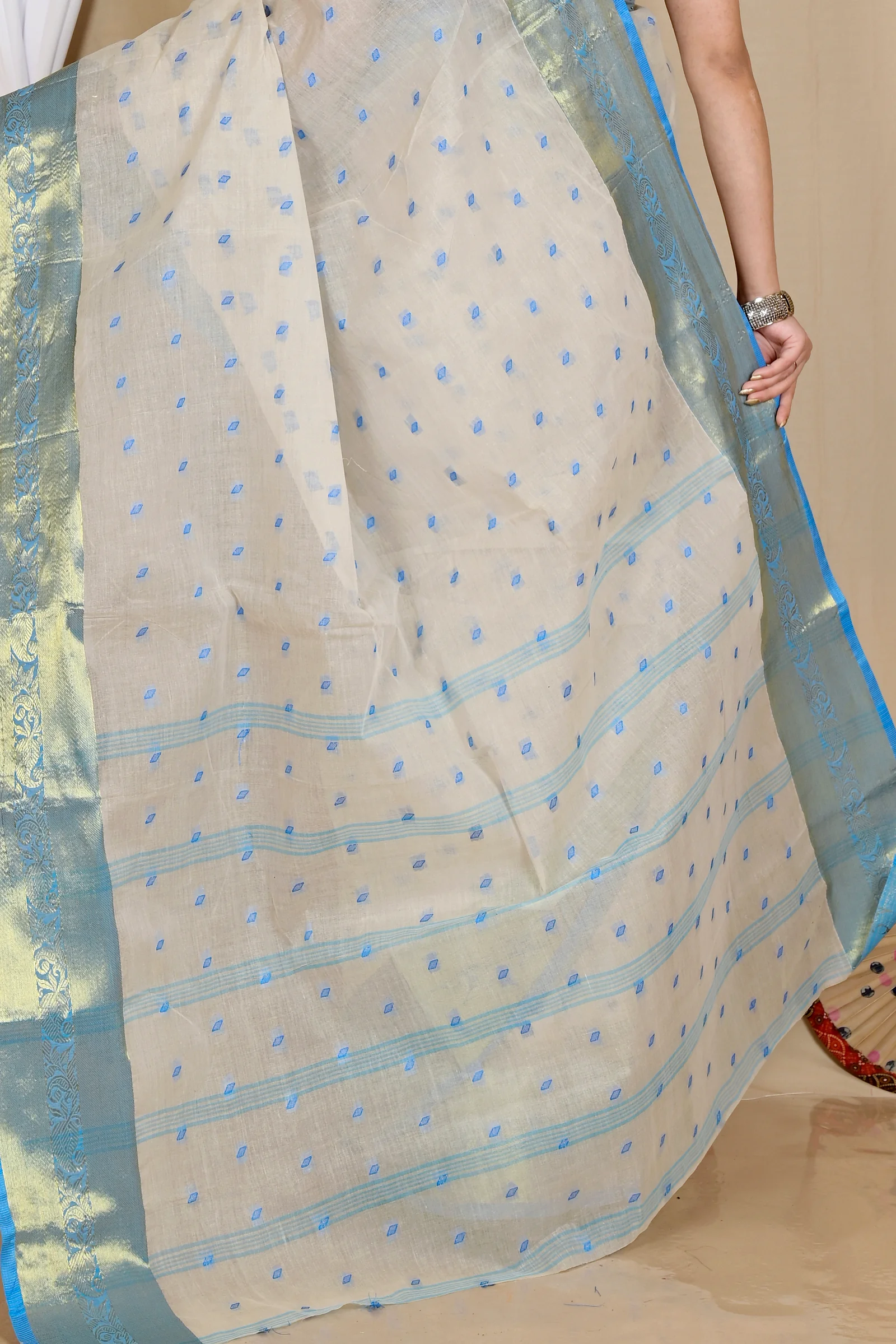 Off-White Pure Cotton Churi_Par Tant Saree (863)