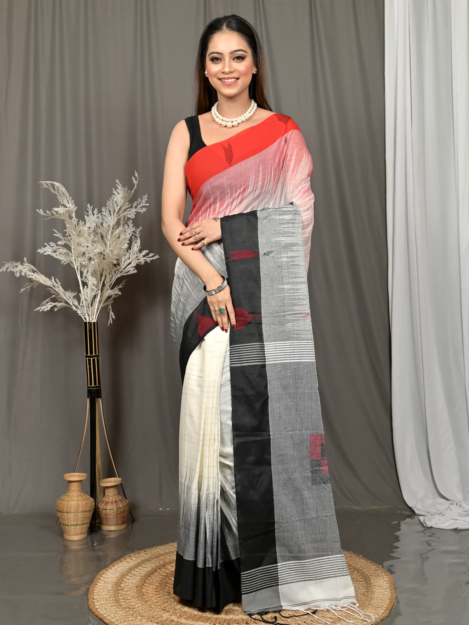 Black Red Cotton Soumon Kotki Saree  (87)