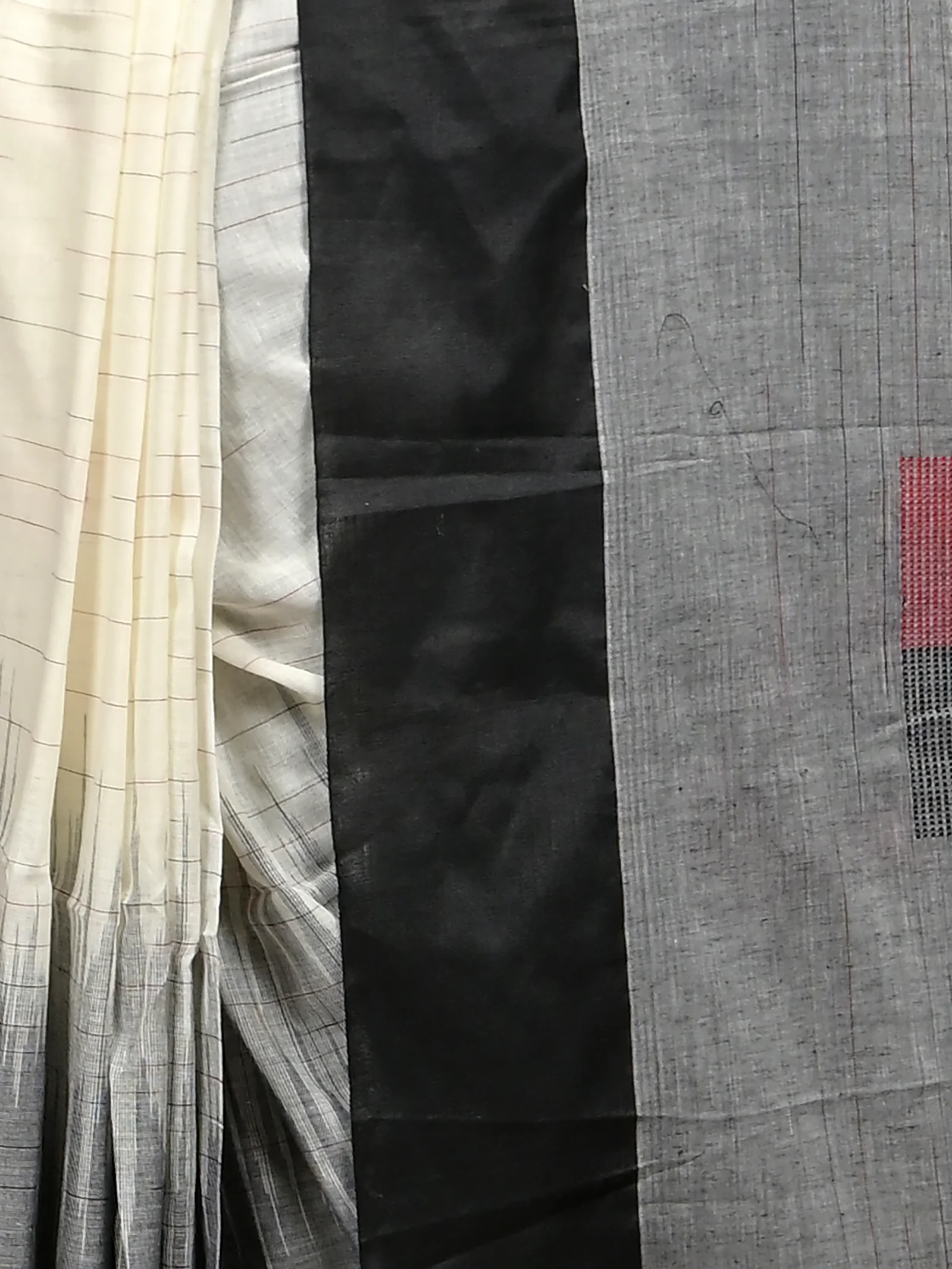 Black Red Cotton Soumon Kotki Saree  (87)