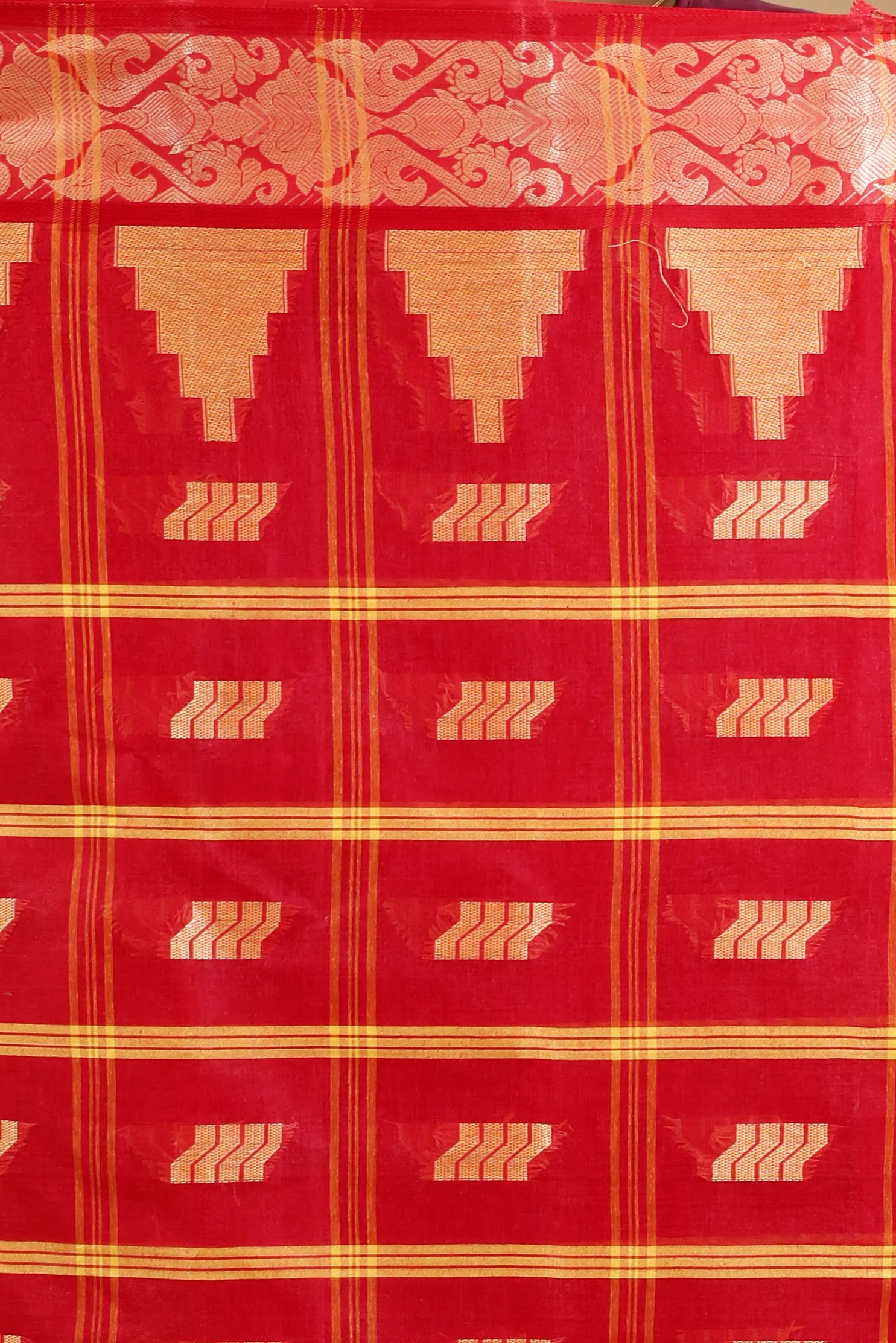 Red Pure Cotton Kamala Desiging Tant Saree (899)