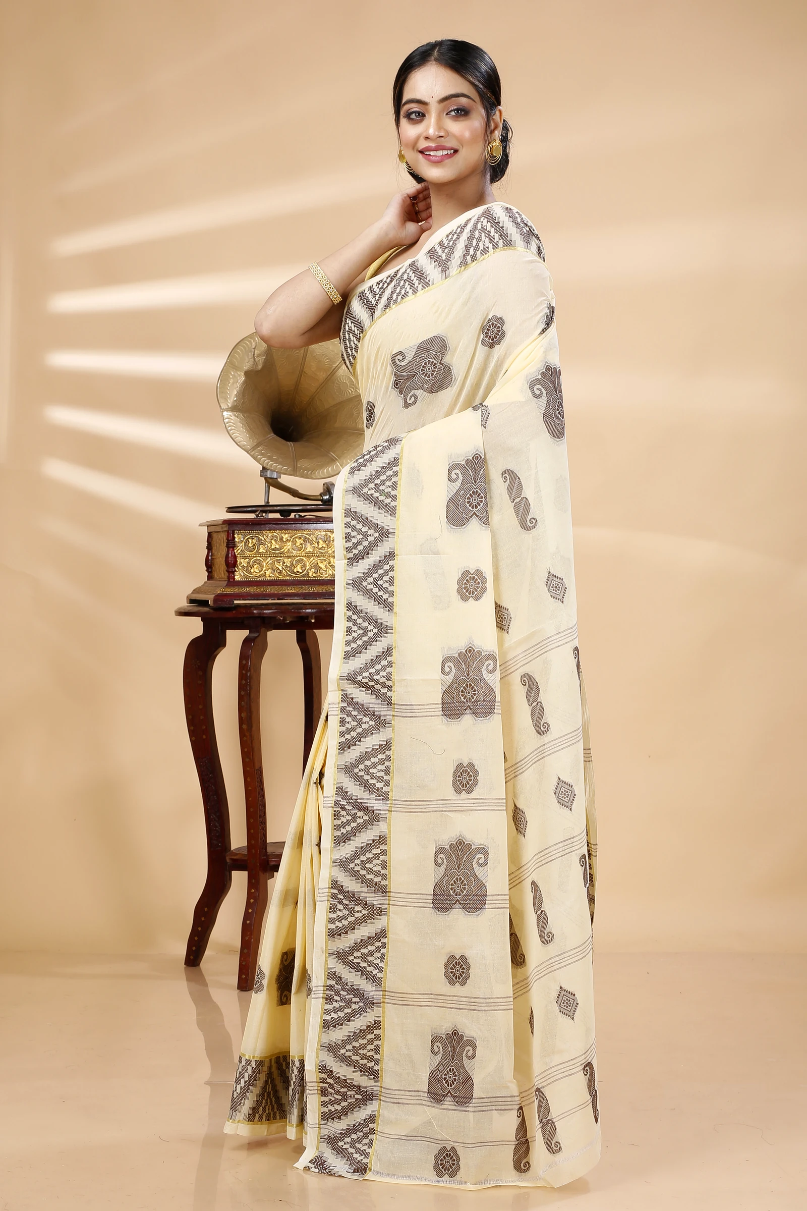 White Brown Pure Cotton Gargi Tant Saree (912)